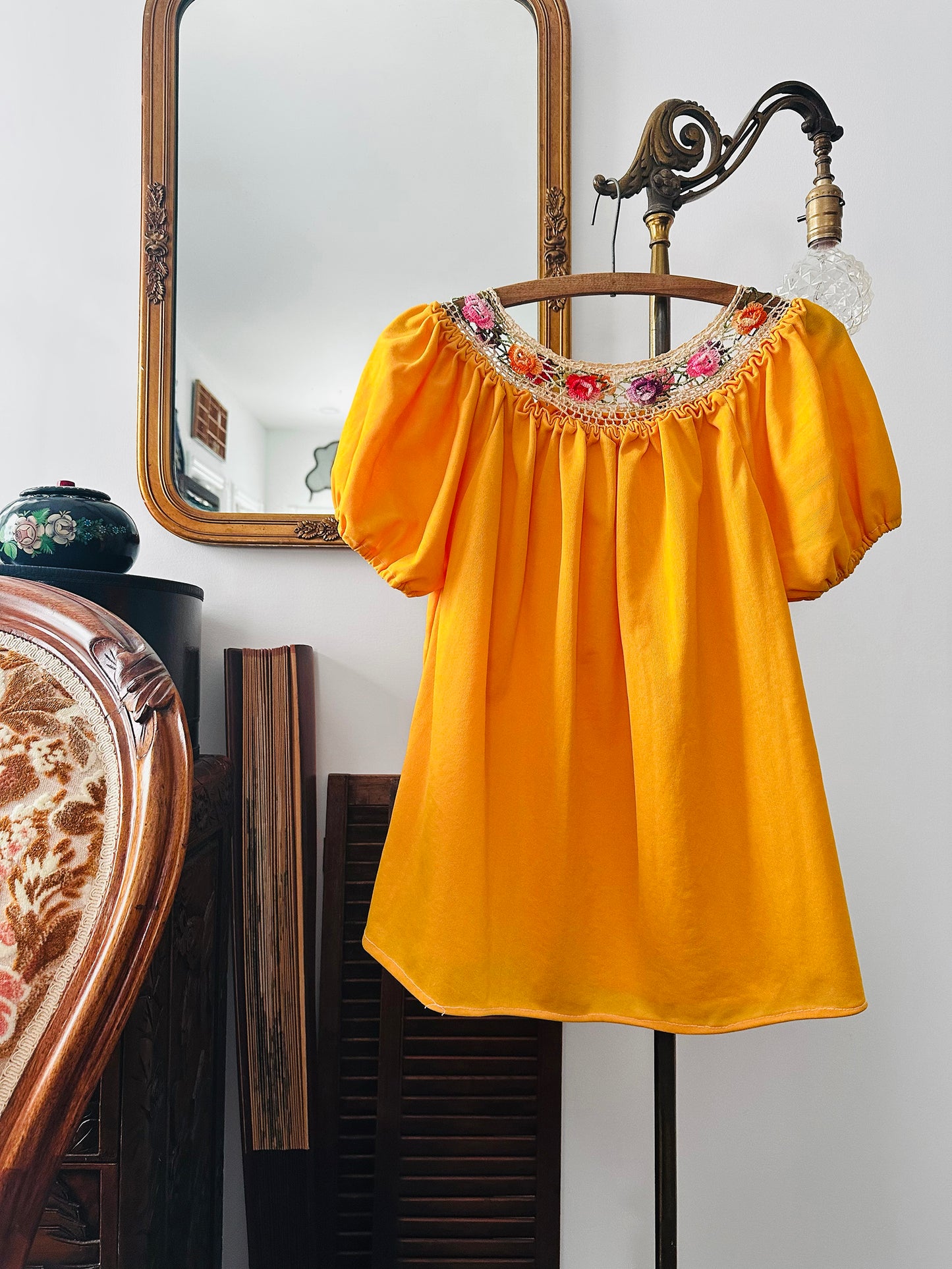 Vintage 1960s - 1970s Mustard Yellow Crochet Floral Trim Short Sleeve Peasant Blouse - Sz. S
