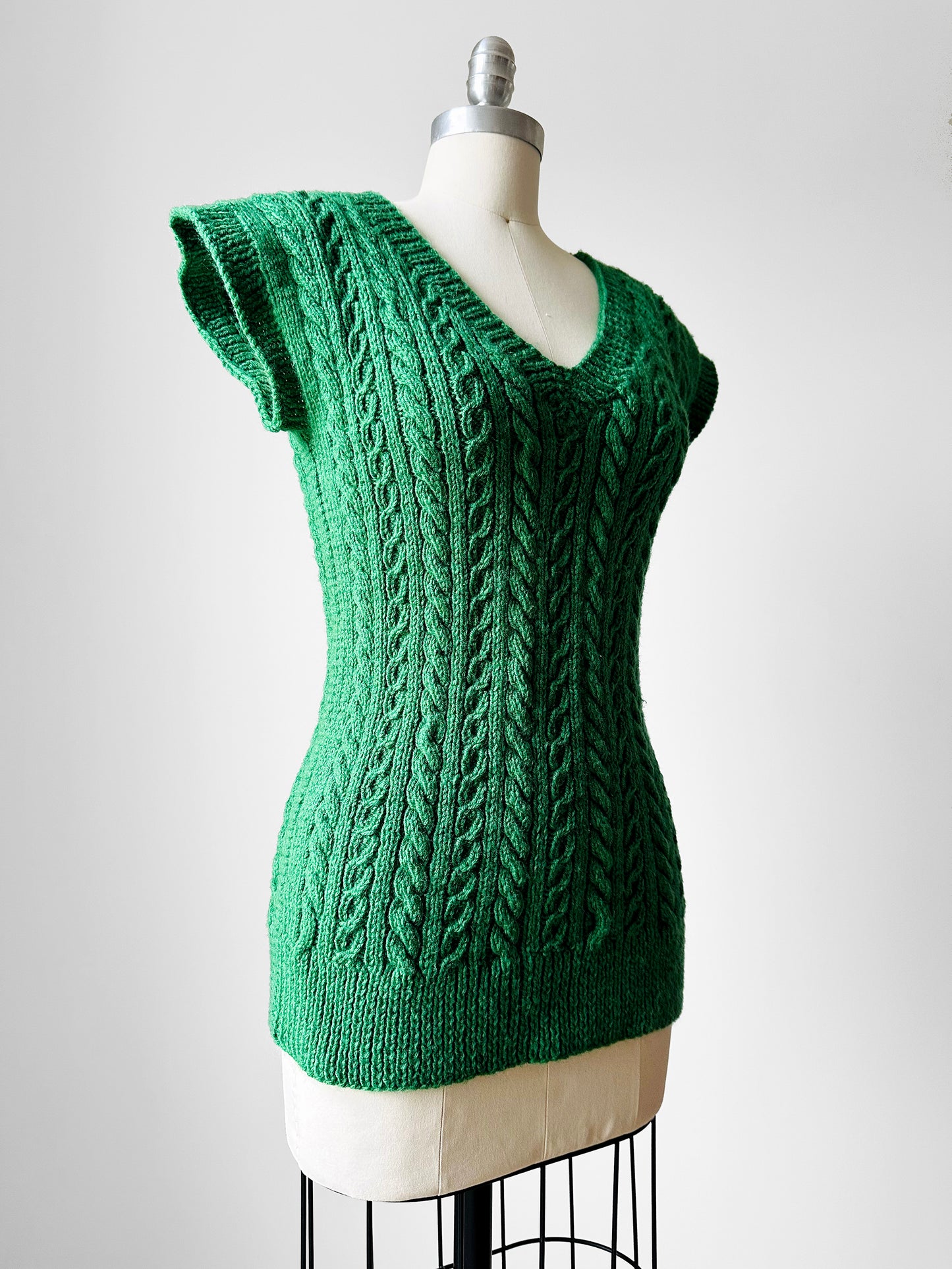 1970s Leaf Green Fitted V-Neck Pullover Cable-Knit Vest - Sz. S