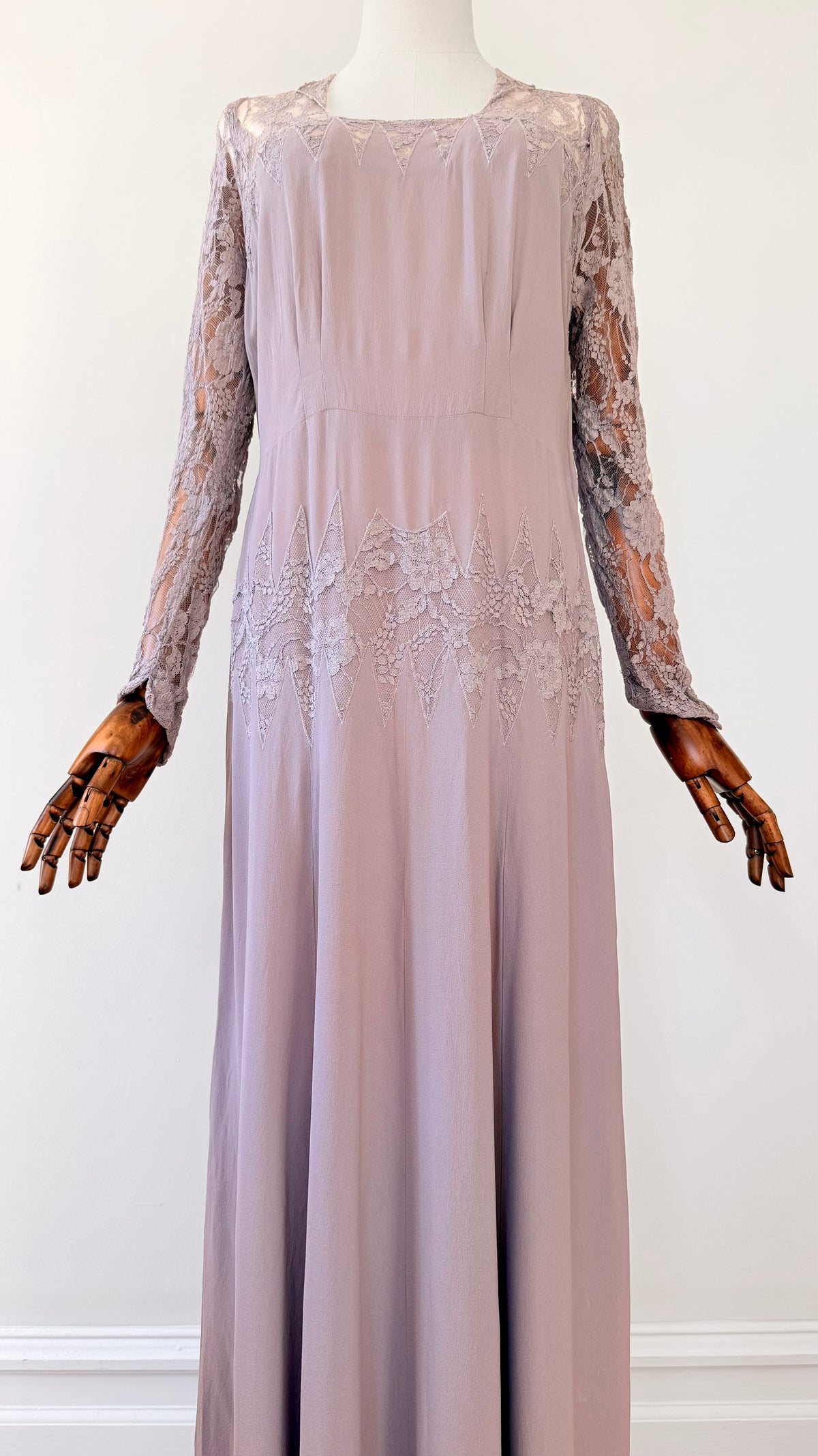 1930s Pale Lavender Floor Length Lace Art Deco Dress - Sz. M