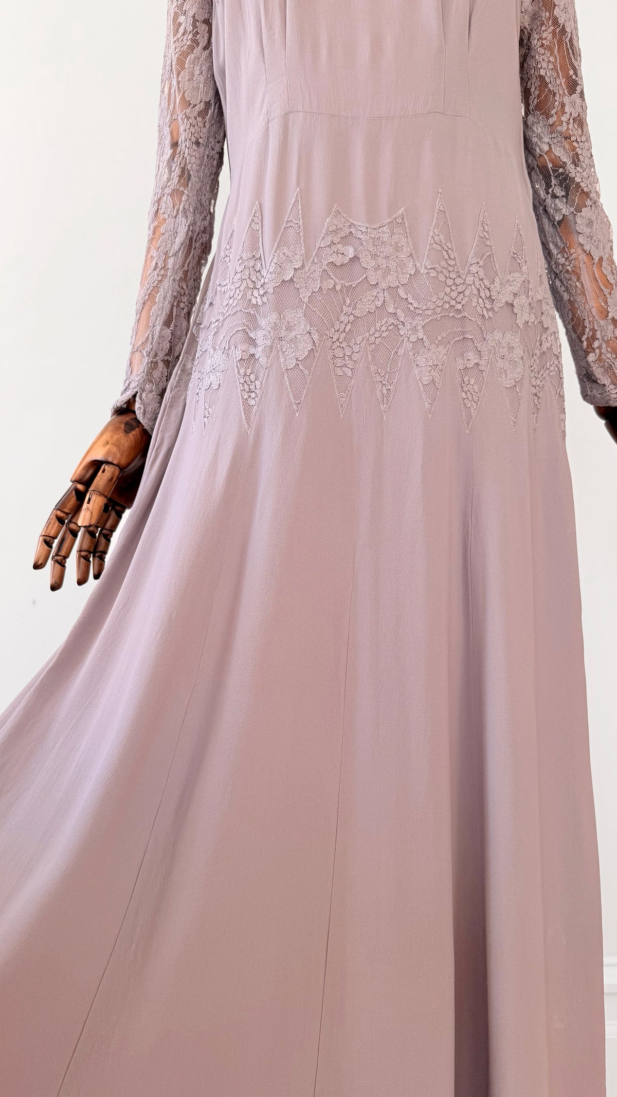 1930s Pale Lavender Floor Length Lace Art Deco Dress - Sz. M