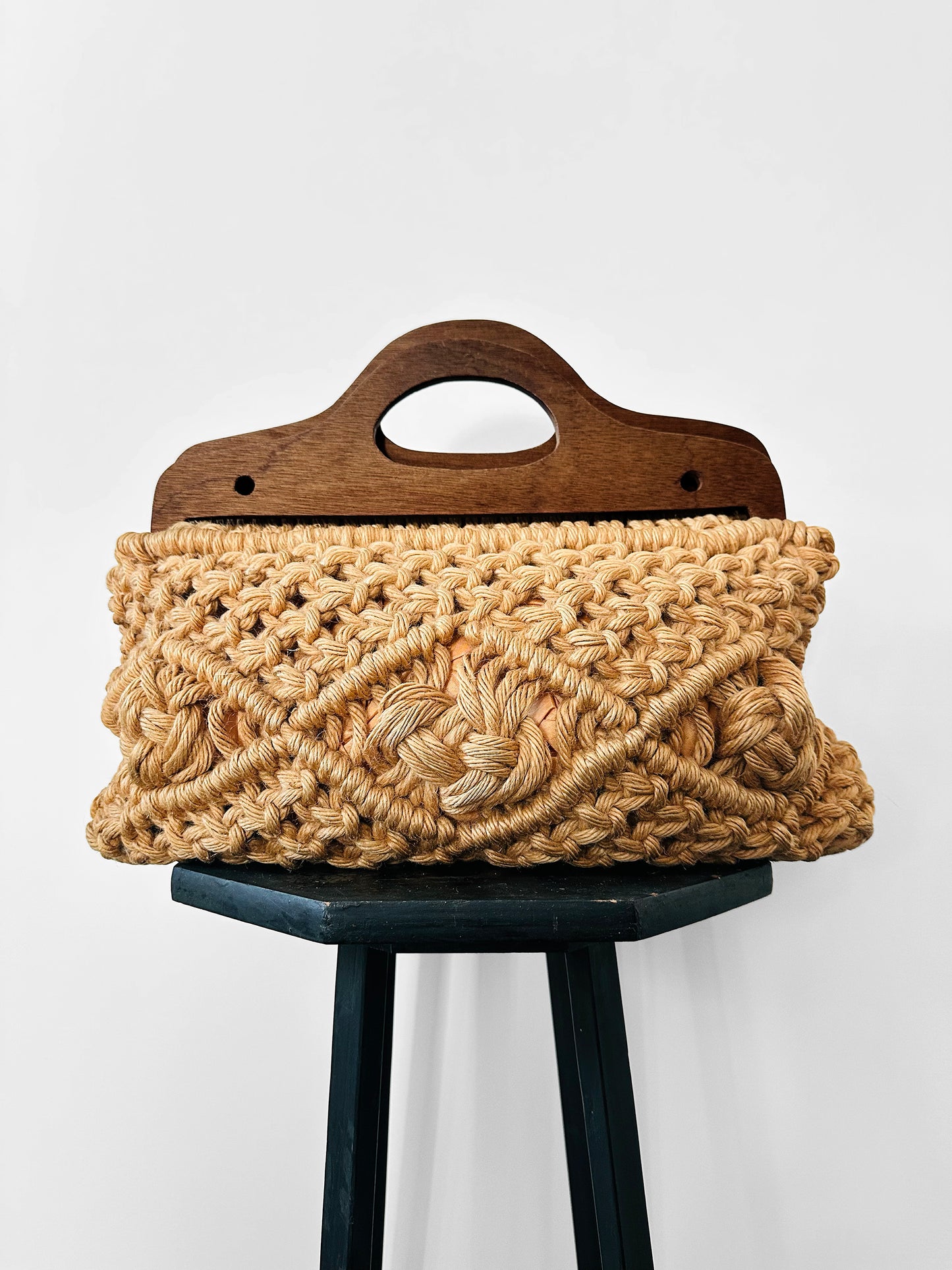 Vintage 1960s - 1970s Natural Woven Macrame Wood Handle Bag
