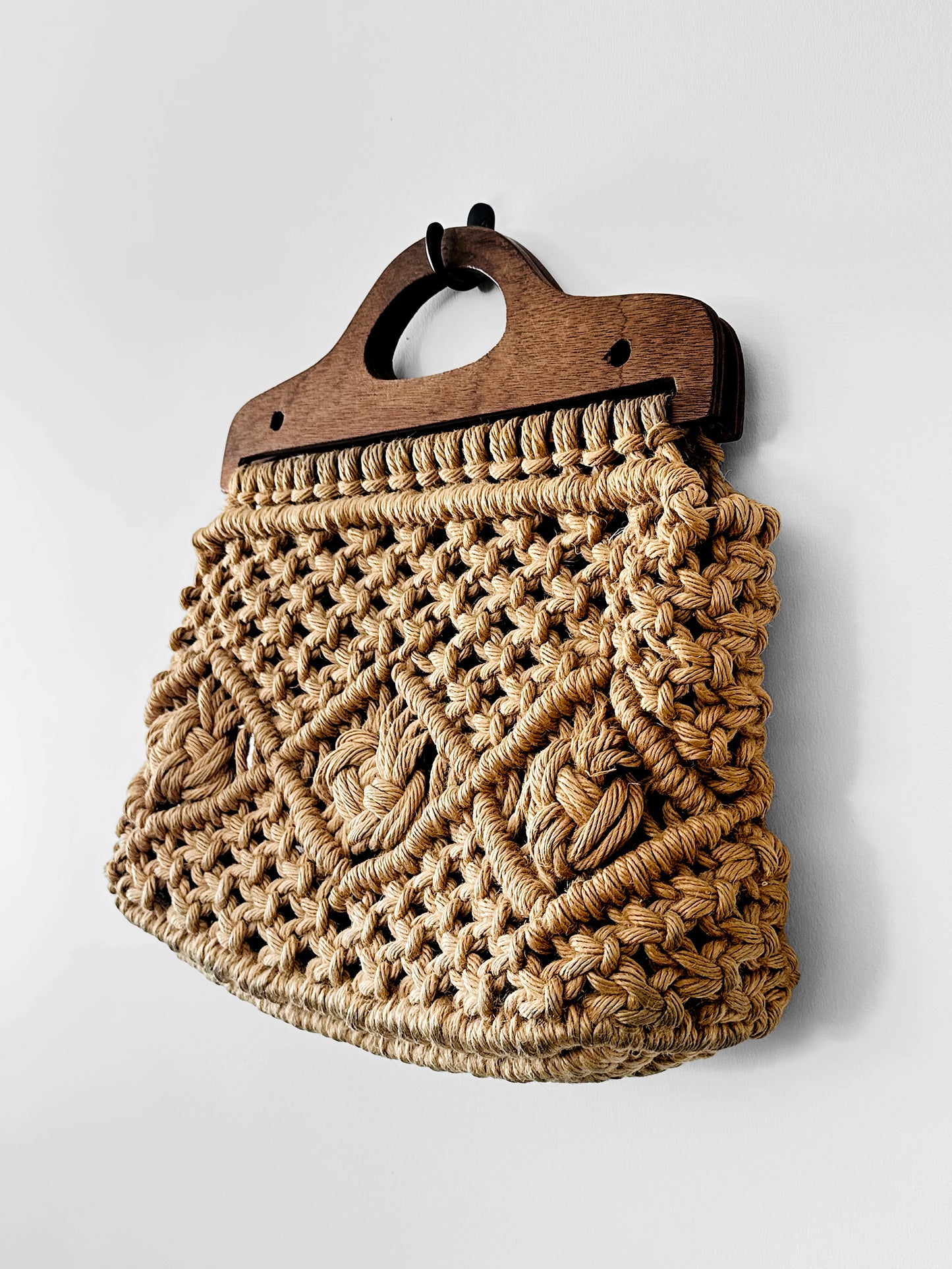 Vintage 1960s - 1970s Natural Woven Macrame Wood Handle Bag