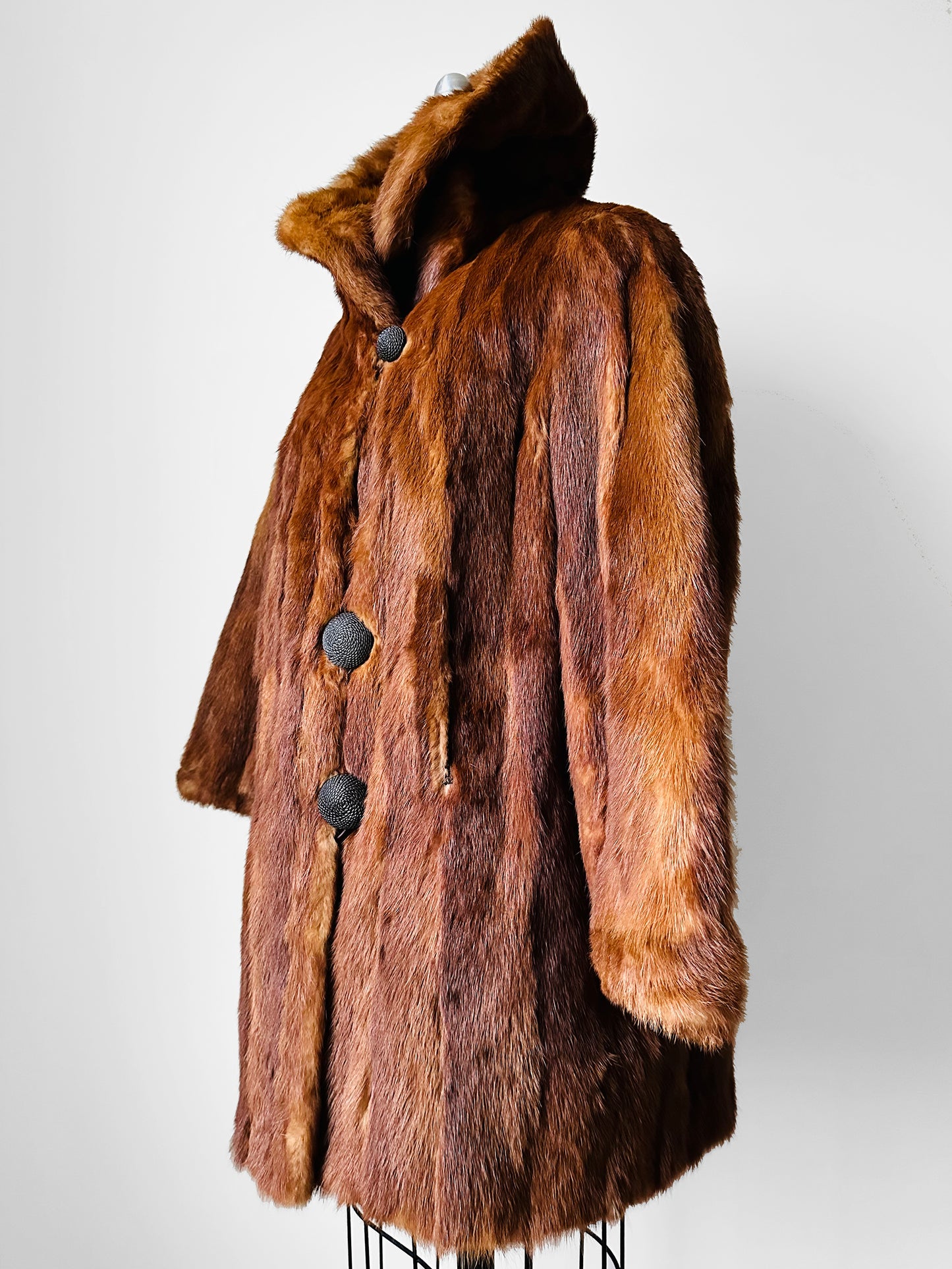 1950s - 1960s Holts Renfrew Bell Sleeved Aline Toffee Toned Lined Fur Jacket