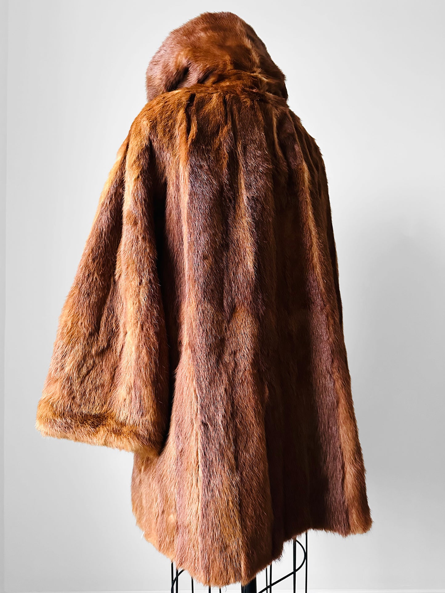 1950s - 1960s Holts Renfrew Bell Sleeved Aline Toffee Toned Lined Fur Jacket