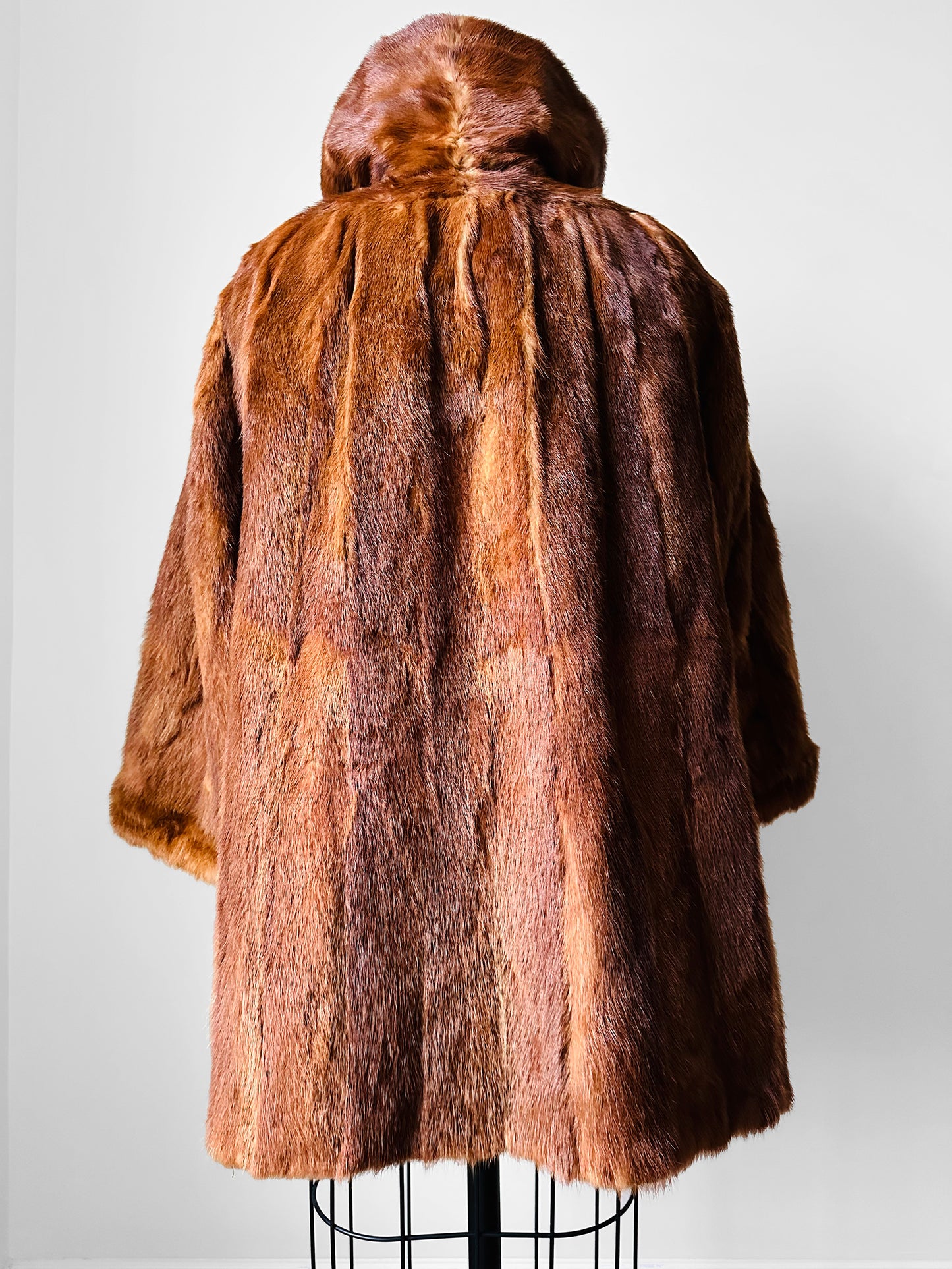 1950s - 1960s Holts Renfrew Bell Sleeved Aline Toffee Toned Lined Fur Jacket