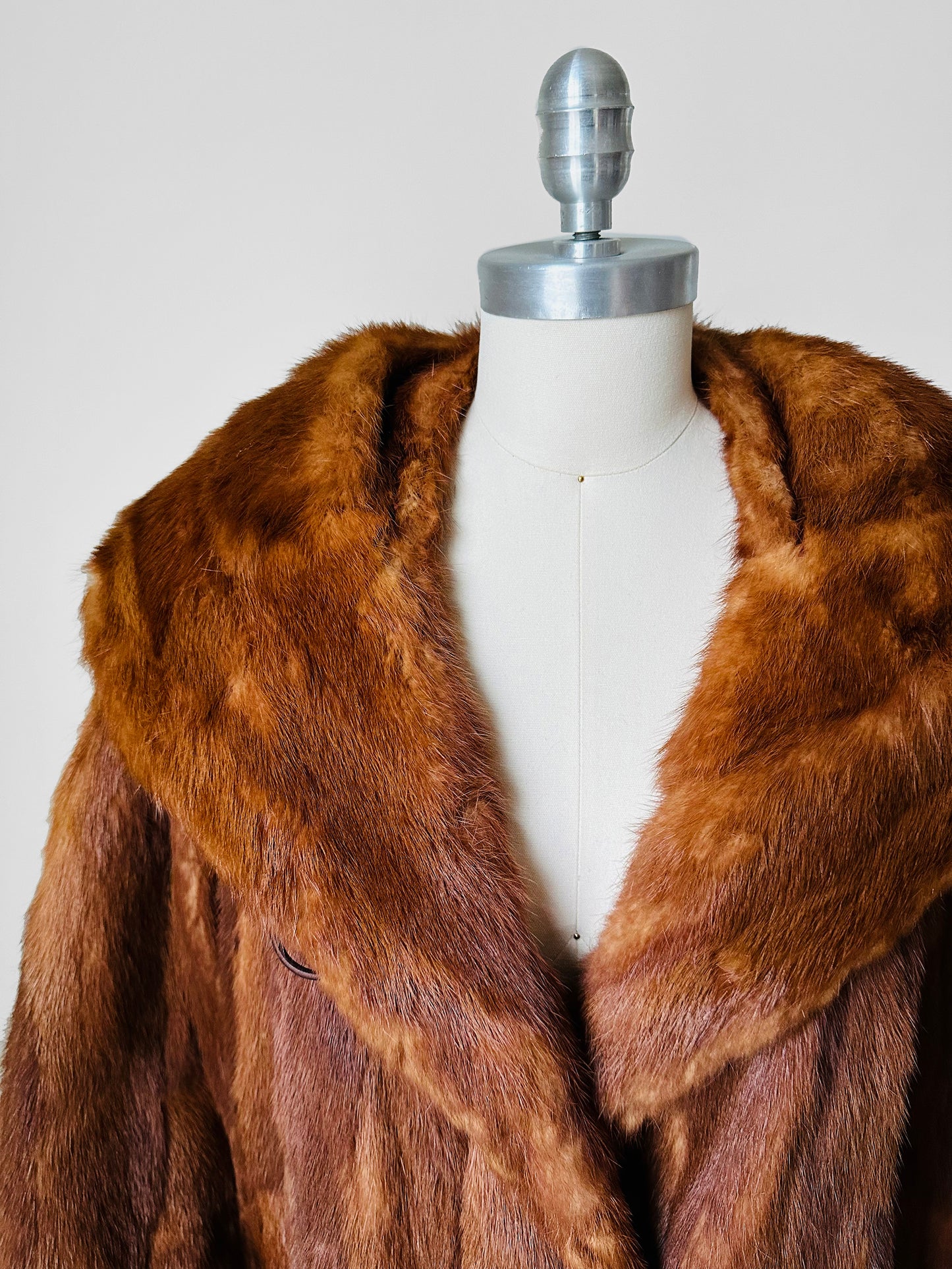 1950s - 1960s Holts Renfrew Bell Sleeved Aline Toffee Toned Lined Fur Jacket