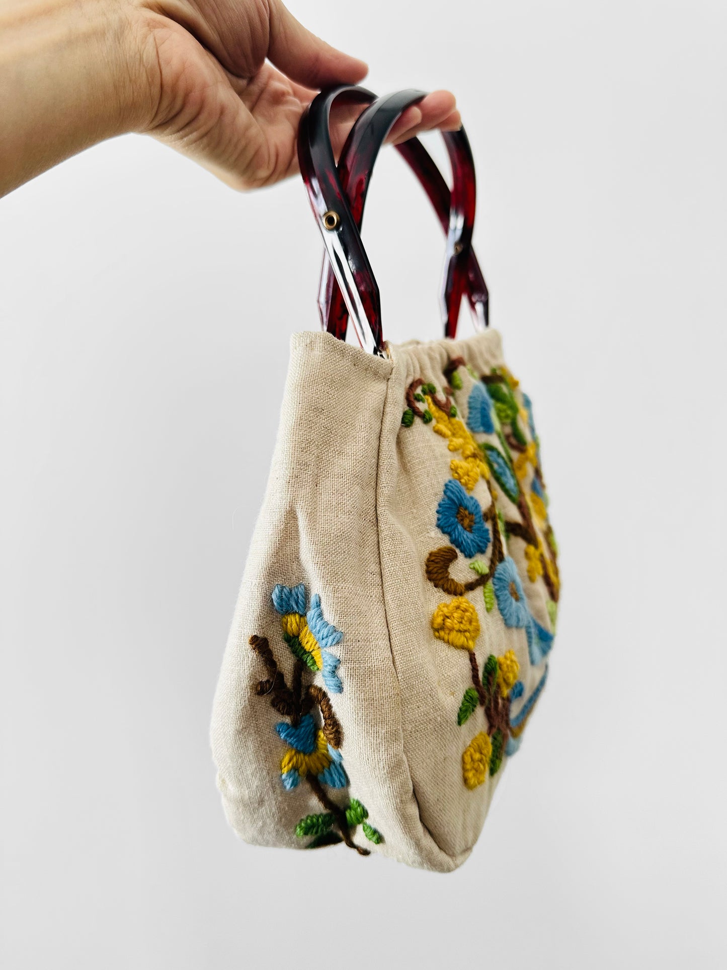 Vintage 1950s - 1960s Floral Motif Linen Crewel Embroidered Top Handle Handbag