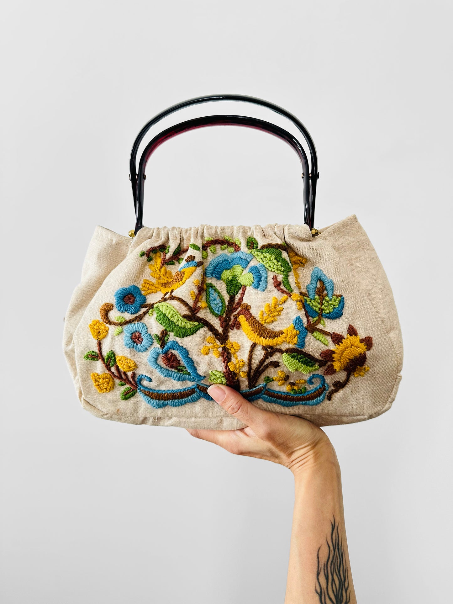 Vintage 1950s - 1960s Floral Motif Linen Crewel Embroidered Top Handle Handbag
