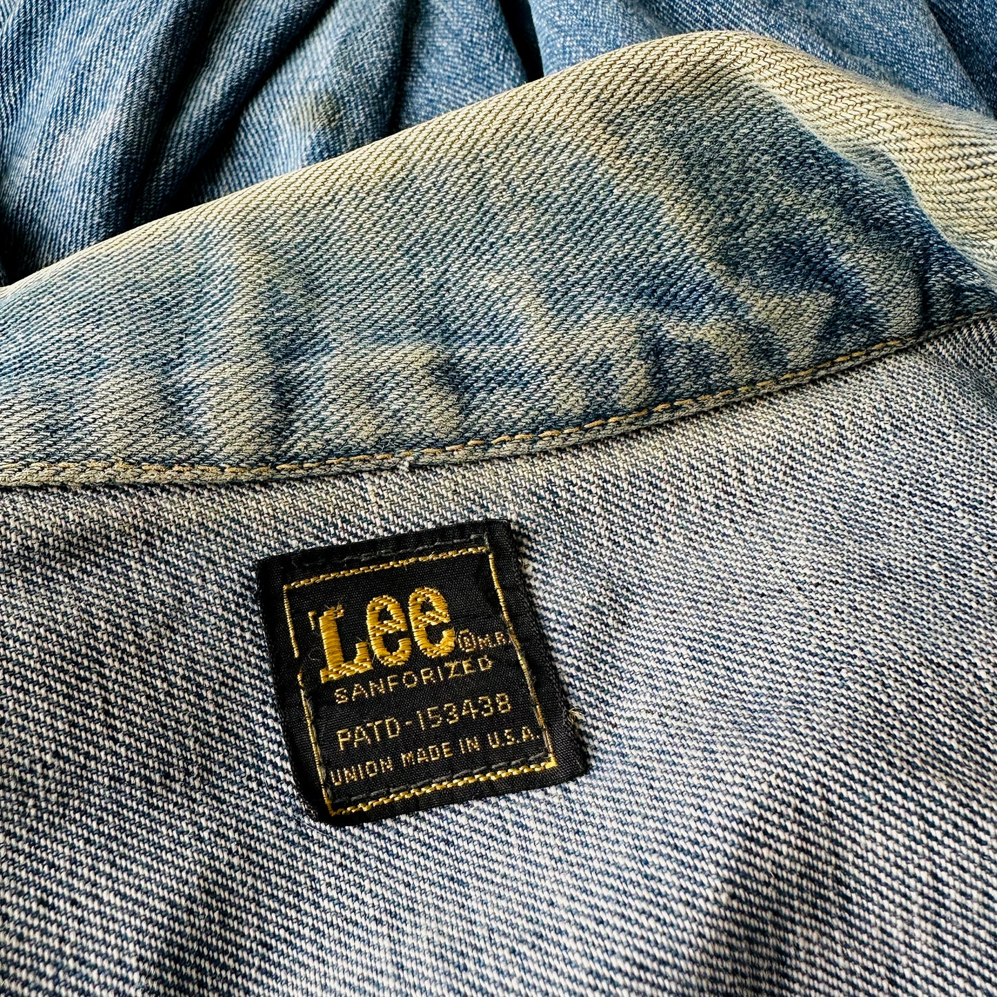 1970s - 1980s Standard Wash Well Worn LEE USA Denim Blue Jean Jacket