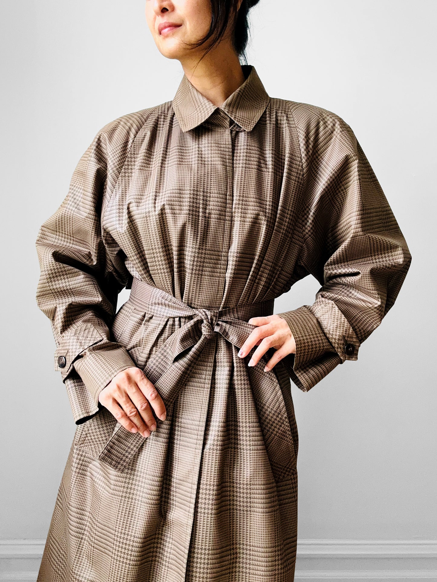 1980s Beige Houndstooth LONDON FOG Lined Belted Rain Aline Trench - Sz. S/M