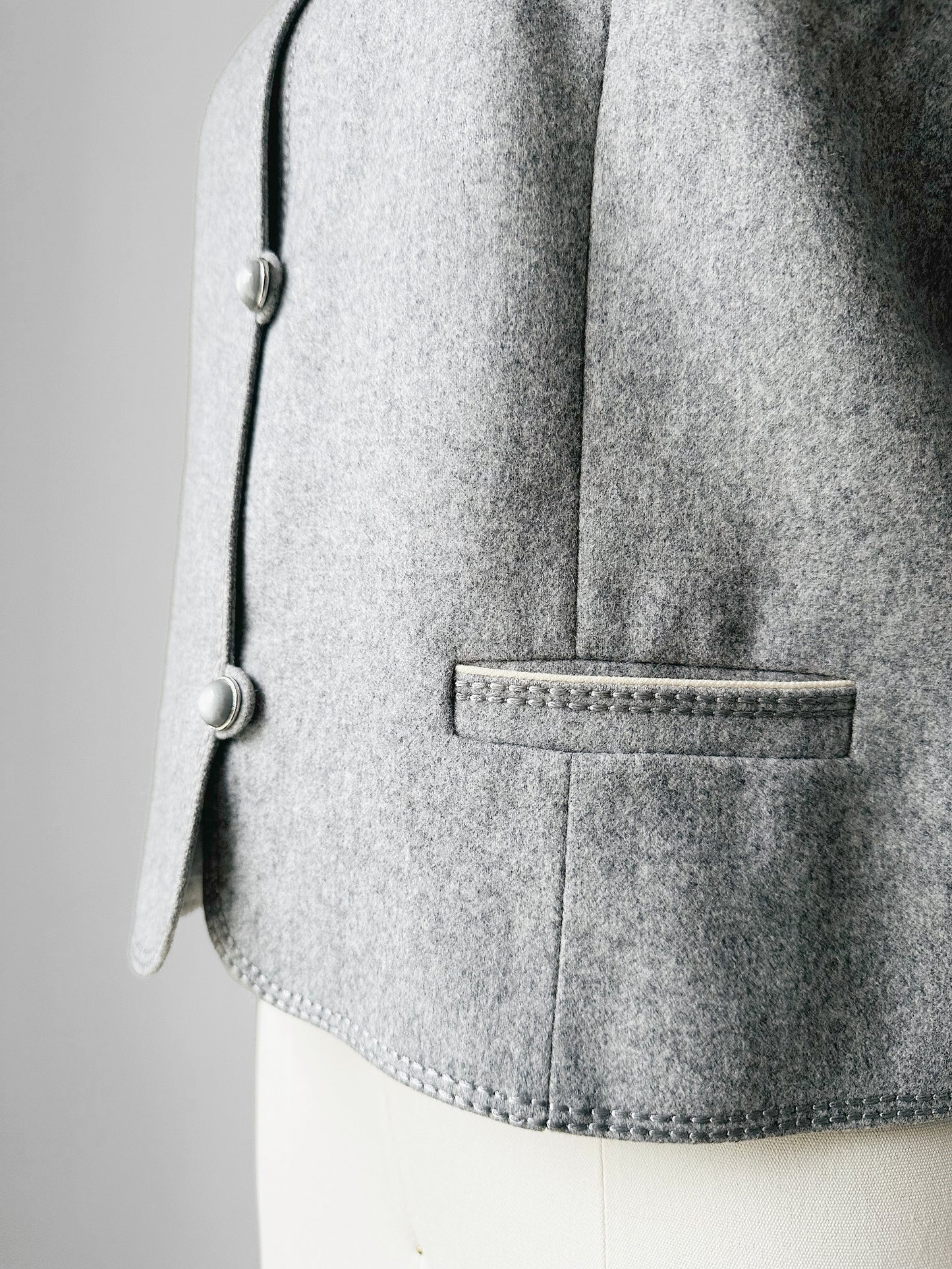 1970s - 1980s Grey Short-Waist Wool Stitched Detail Jacket - Sz. S/M