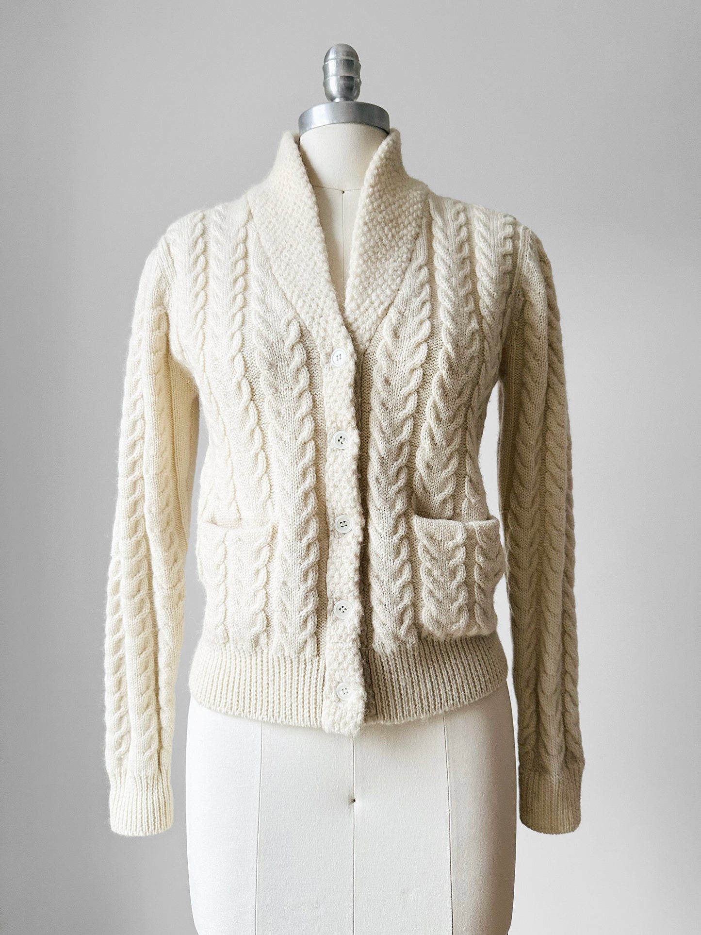 1950s - 1960s Cream Fitted Cable-Knit Cardigan Sweater - Sz. Small