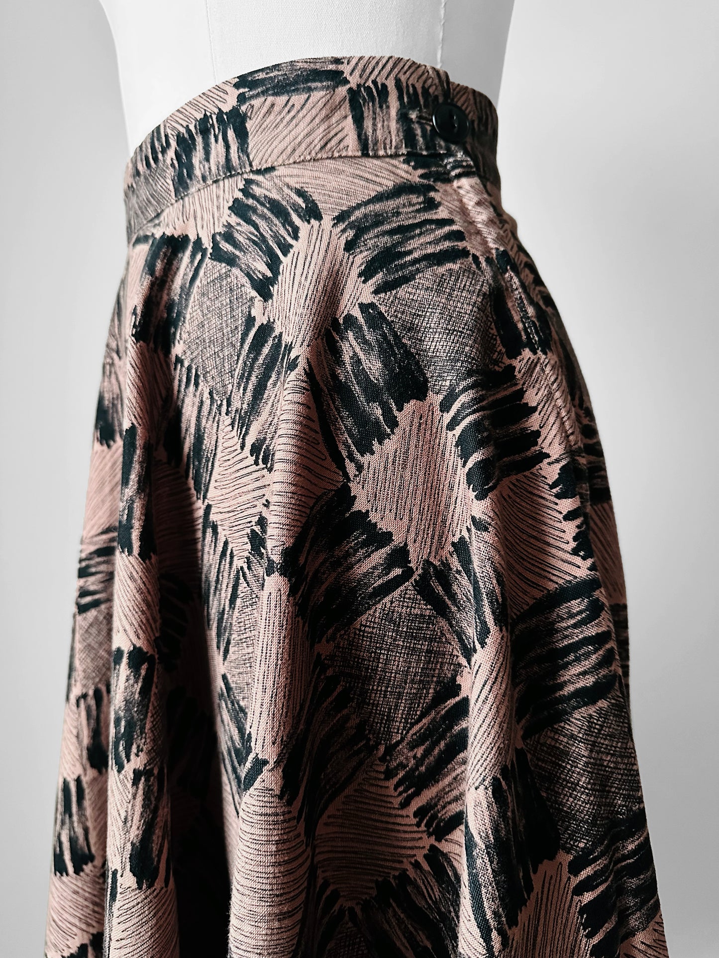 Vintage 1950s Taupe and Black Abstract Patterned Fit and Flare Skirt - Sz. S/M