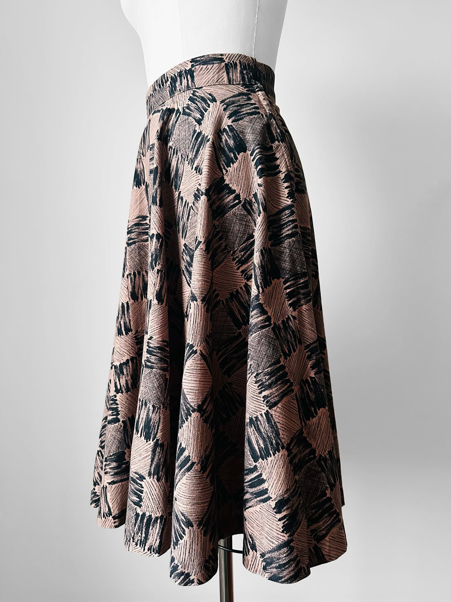 Vintage 1950s Taupe and Black Abstract Patterned Fit and Flare Skirt - Sz. S/M