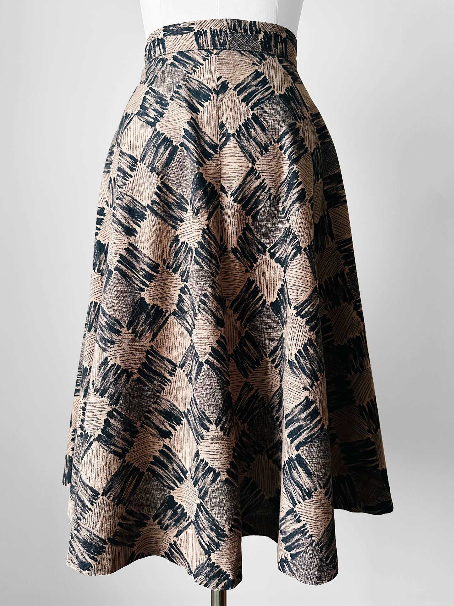 Vintage 1950s Taupe and Black Abstract Patterned Fit and Flare Skirt - Sz. S/M