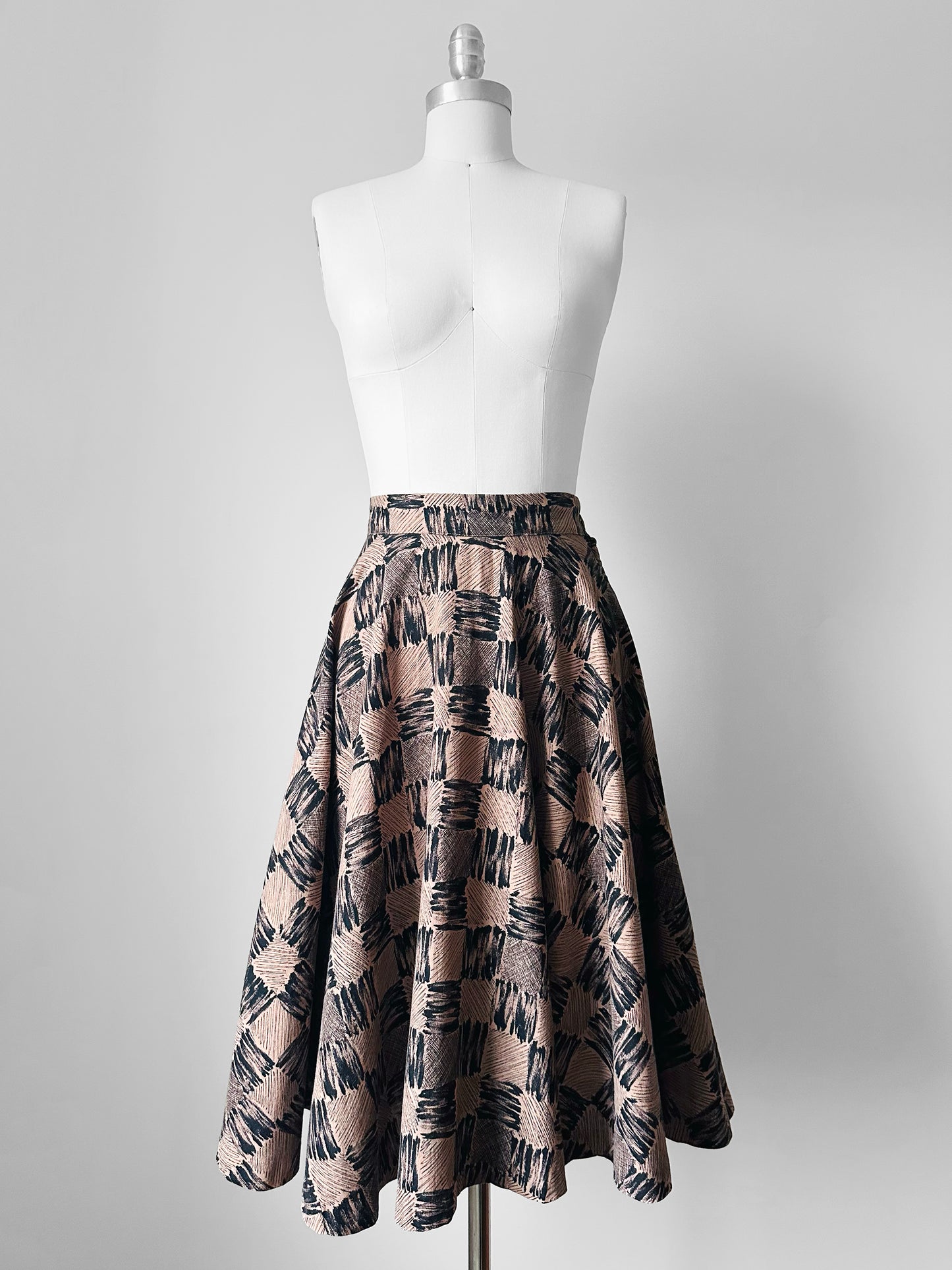Vintage 1950s Taupe and Black Abstract Patterned Fit and Flare Skirt - Sz. S/M