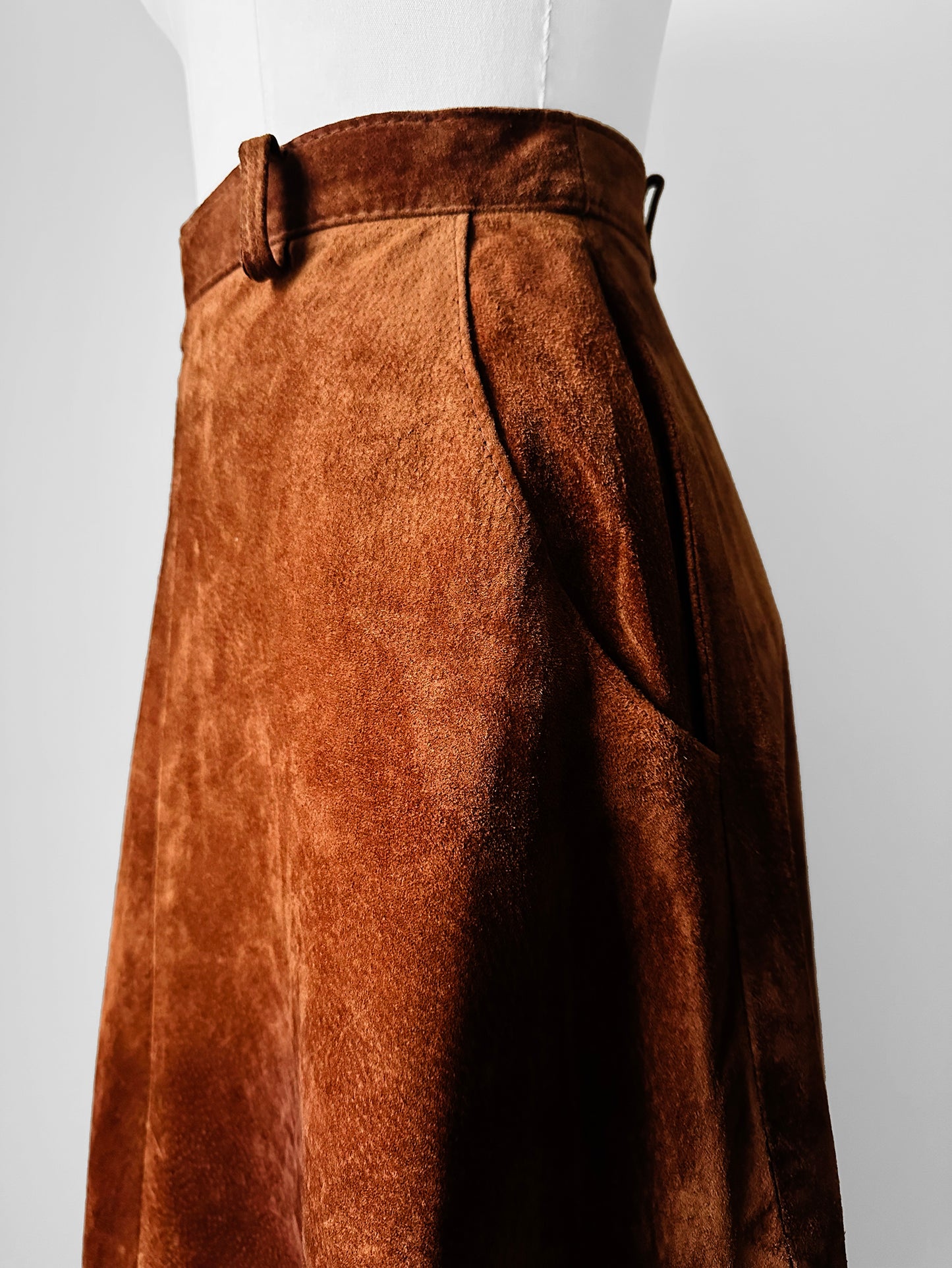 1980s Whiskey Toned Suede Leather Skirt - Sz. Sm