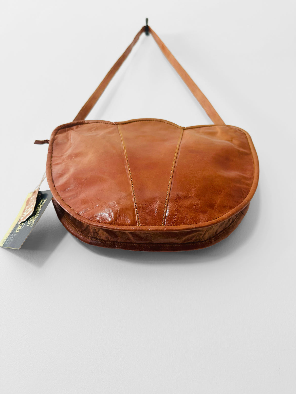 Vintage 1970s Cognac Toned Scalloped Edge Deadstock Leather Purse