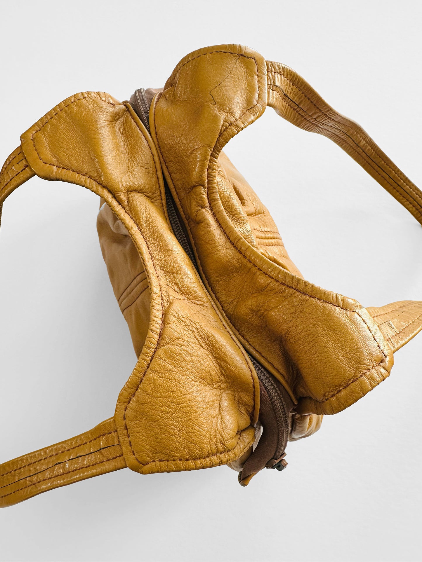 Vintage 1970s Buttery Tan Gathered Detail Leather Purse