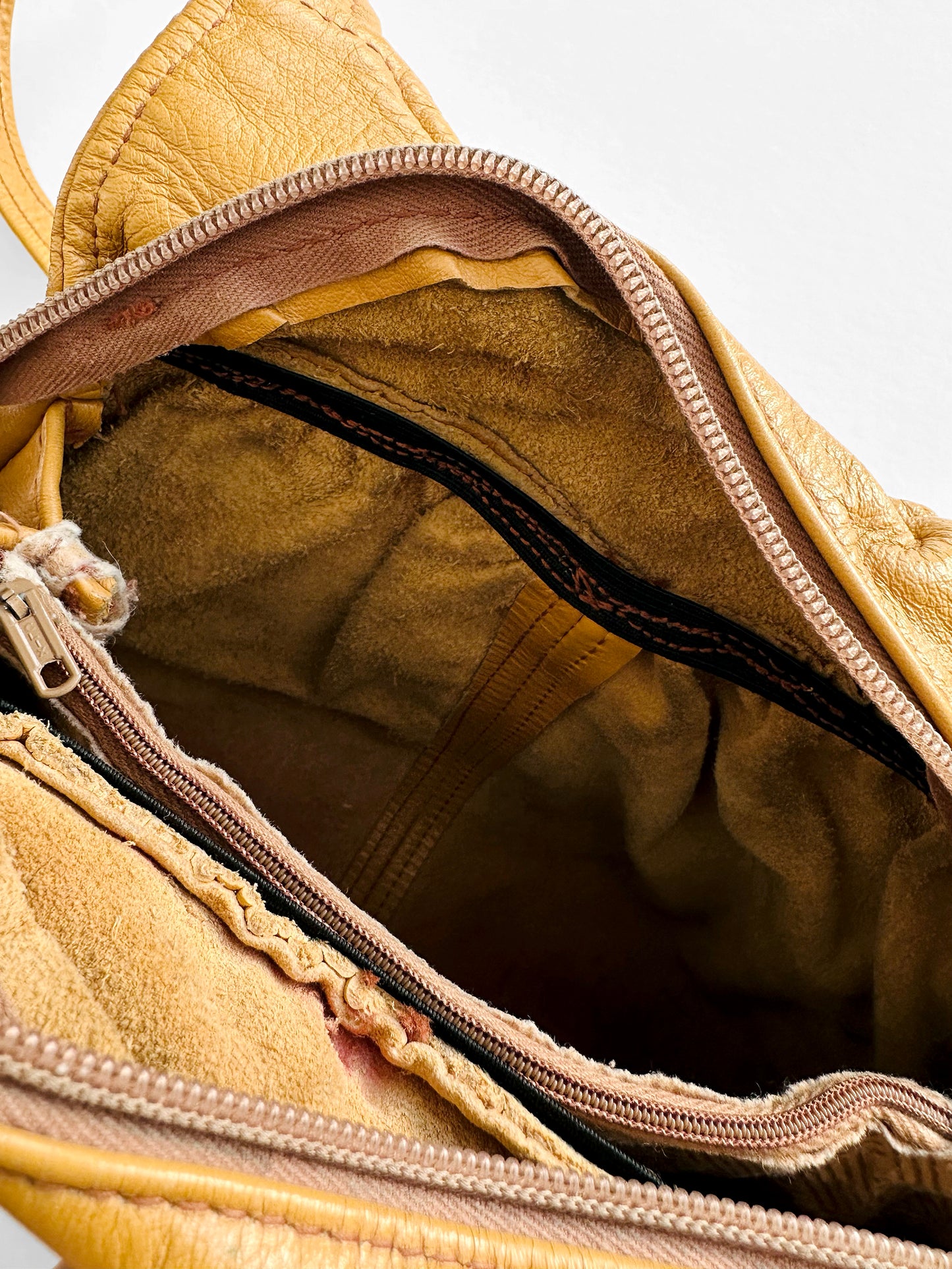 Vintage 1970s Buttery Tan Gathered Detail Leather Purse