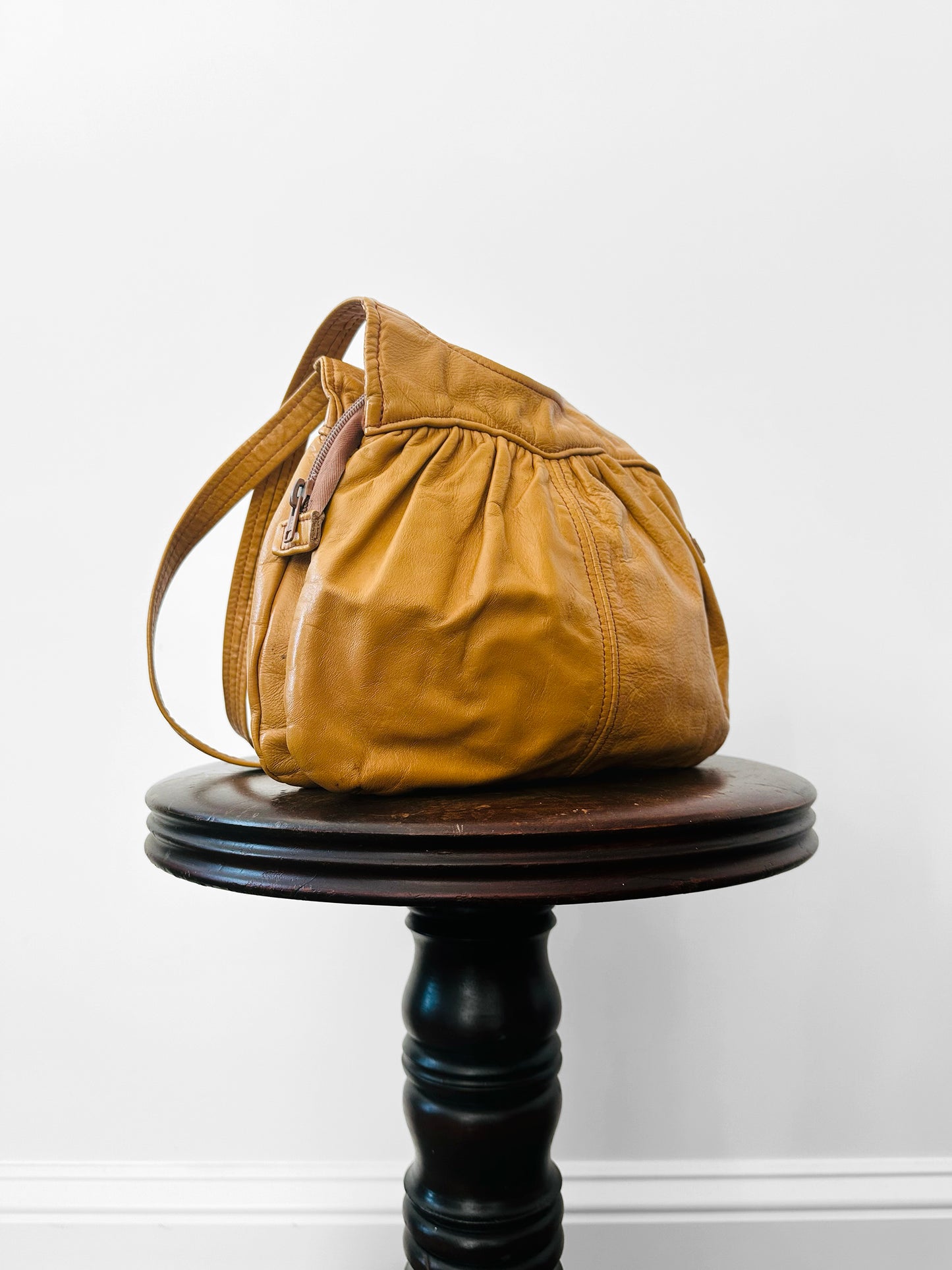 Vintage 1970s Buttery Tan Gathered Detail Leather Purse