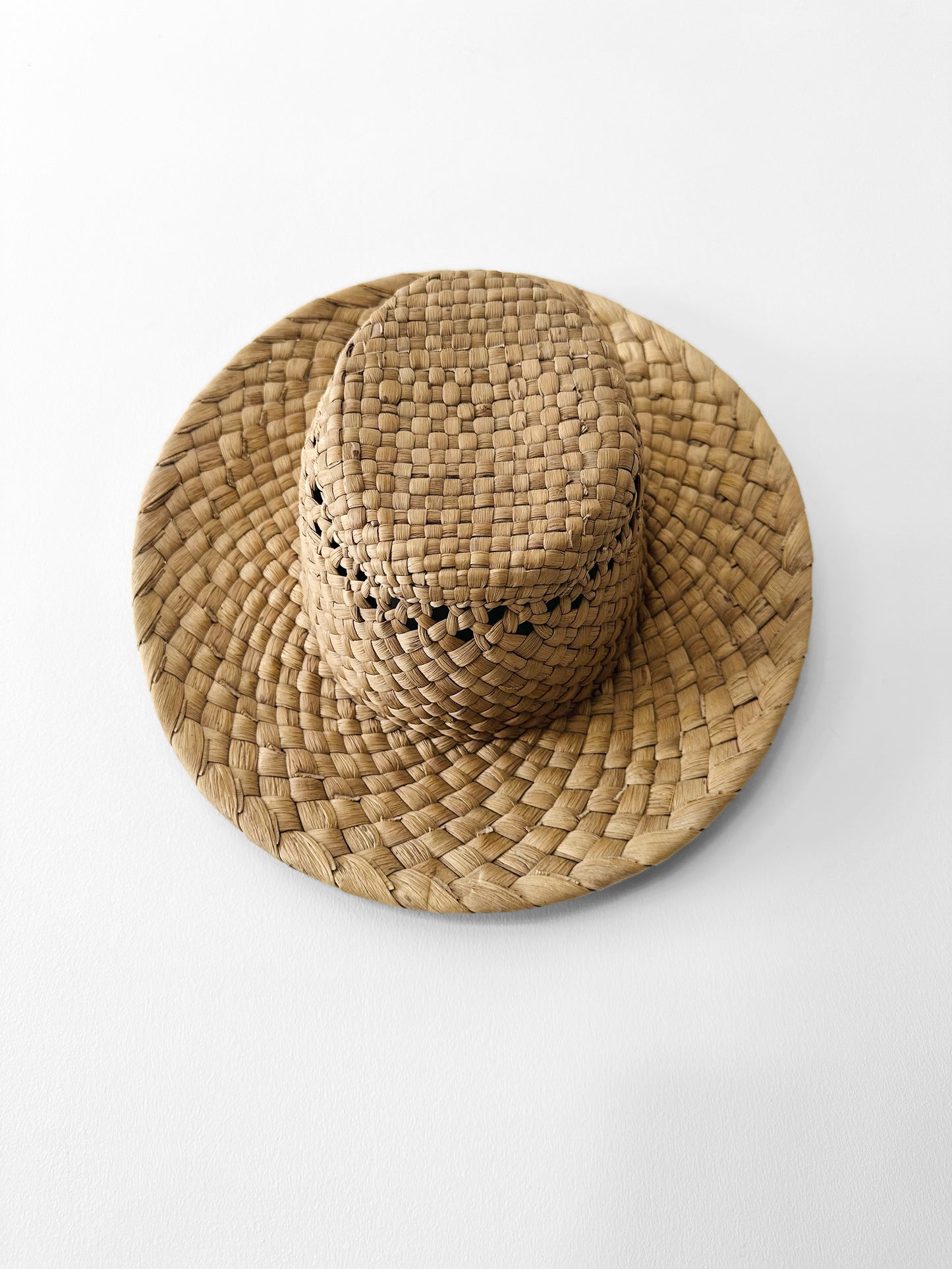 Vintage 1960s Natural Woven Straw Brimmed Hat - Sz. S
