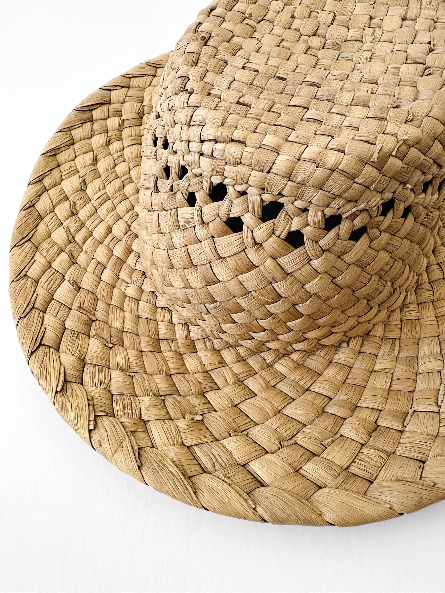 Vintage 1960s Natural Woven Straw Brimmed Hat - Sz. S