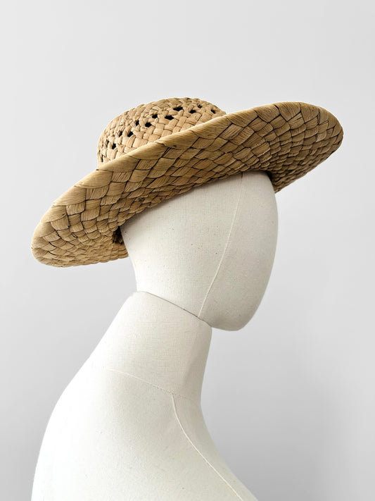 Vintage 1960s Natural Woven Straw Brimmed Hat - Sz. S
