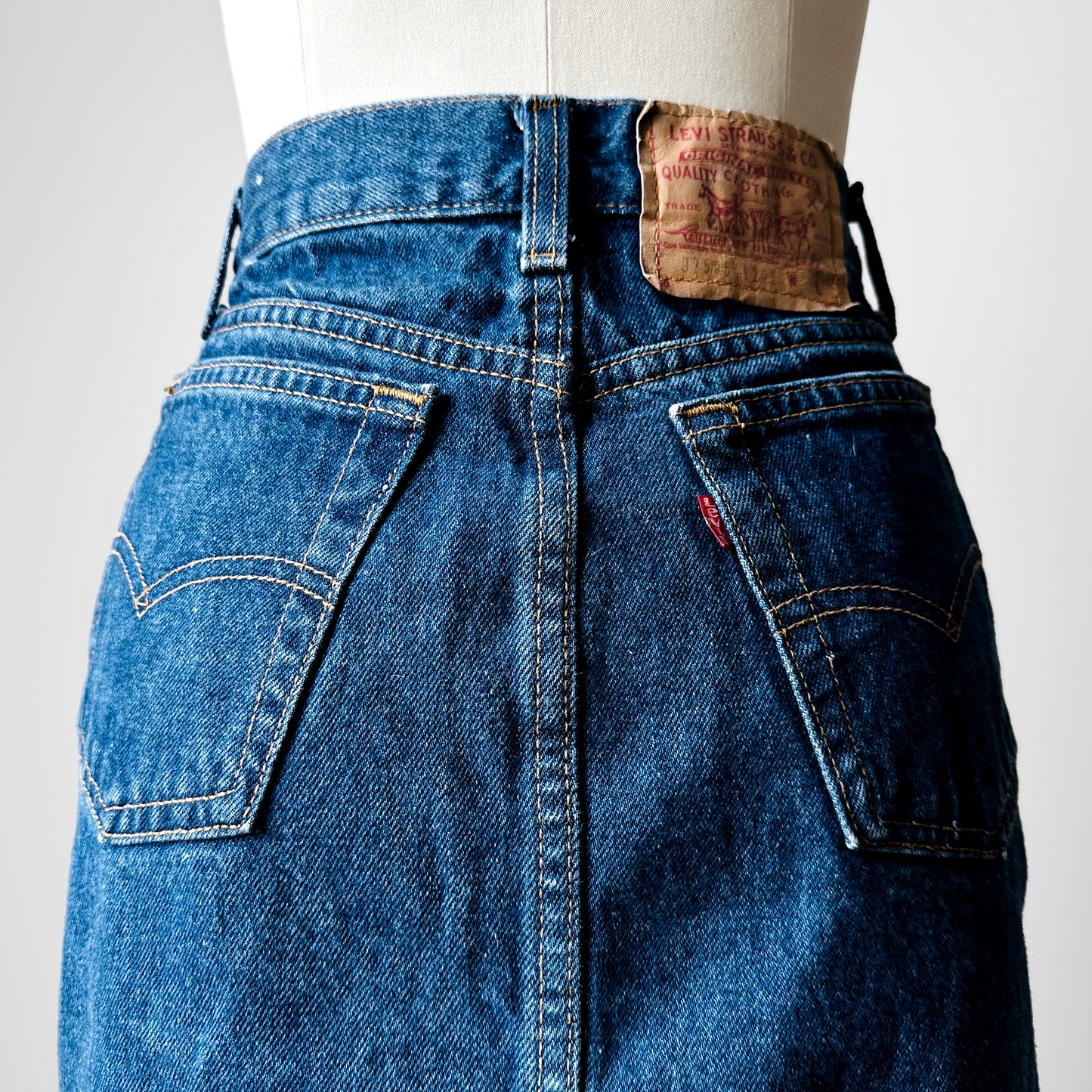 1980s Standard Wash High-Waisted LEVI'S  Red Tab Jean Skirt - Waist 27