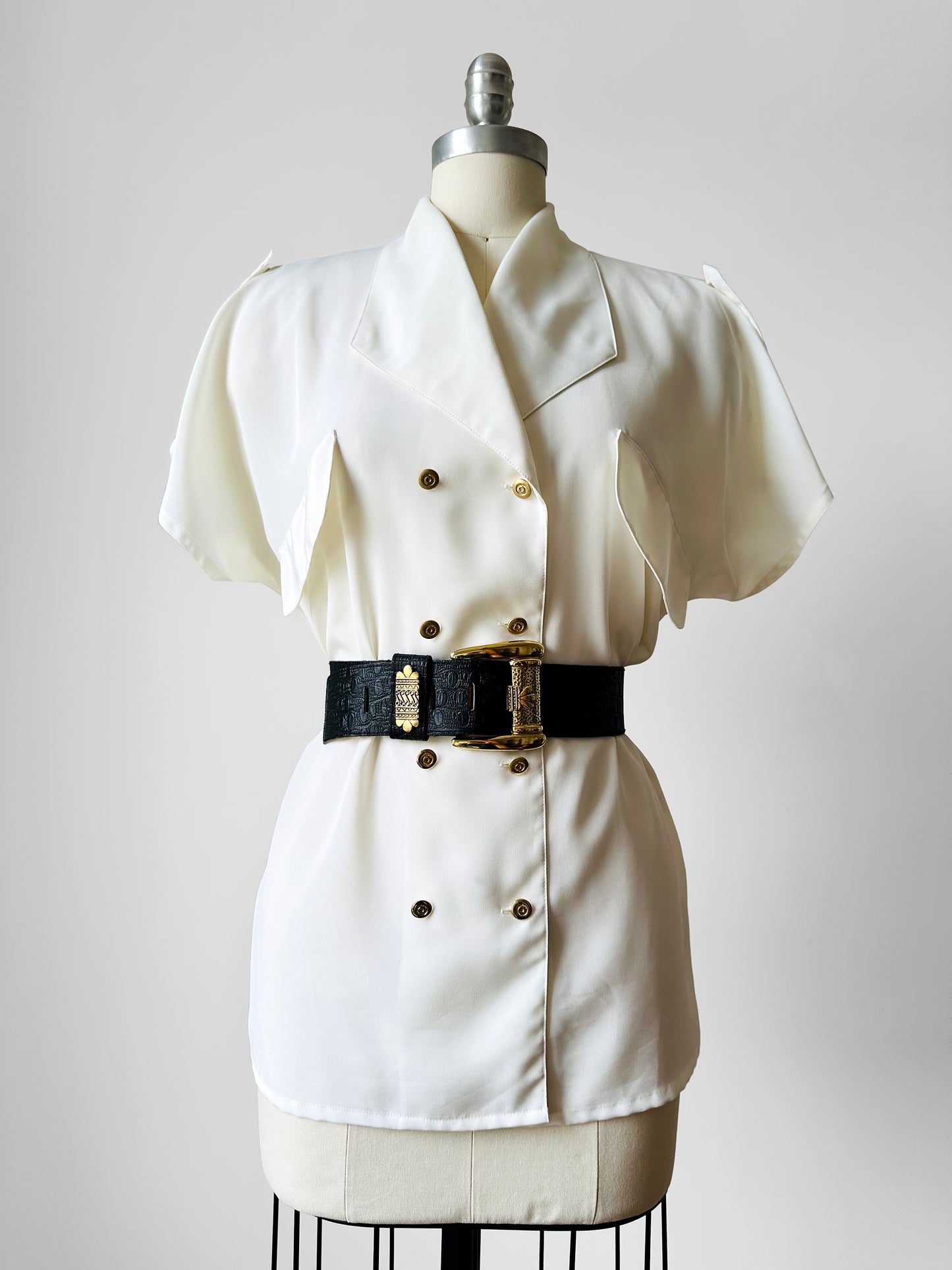 1980s Short Sleeve Cream Double Breasted Collared Blouse -  Sz. S/M