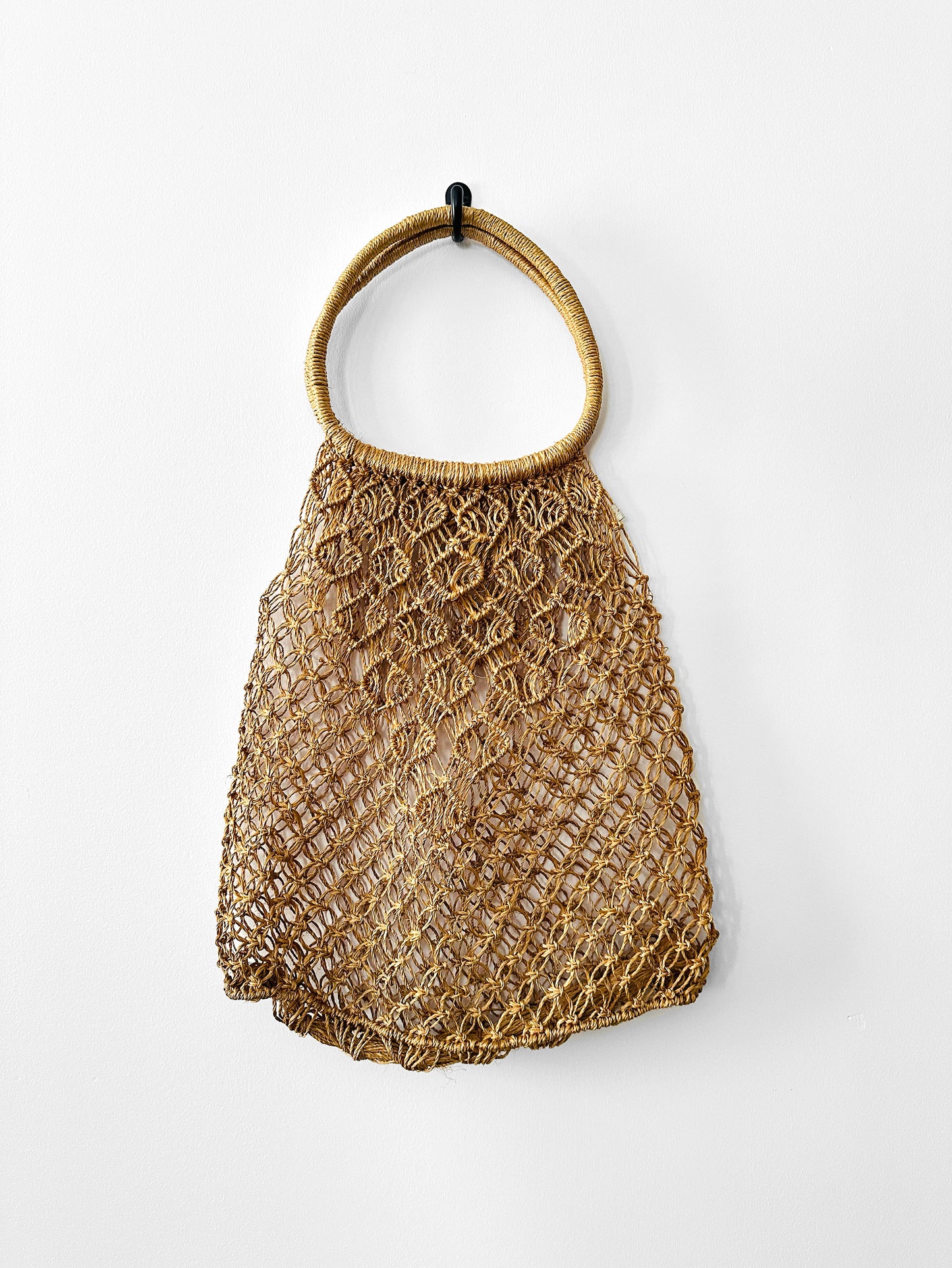Vintage 1960s - 1970s Natural Woven Knotted Raffia Market Day Bag