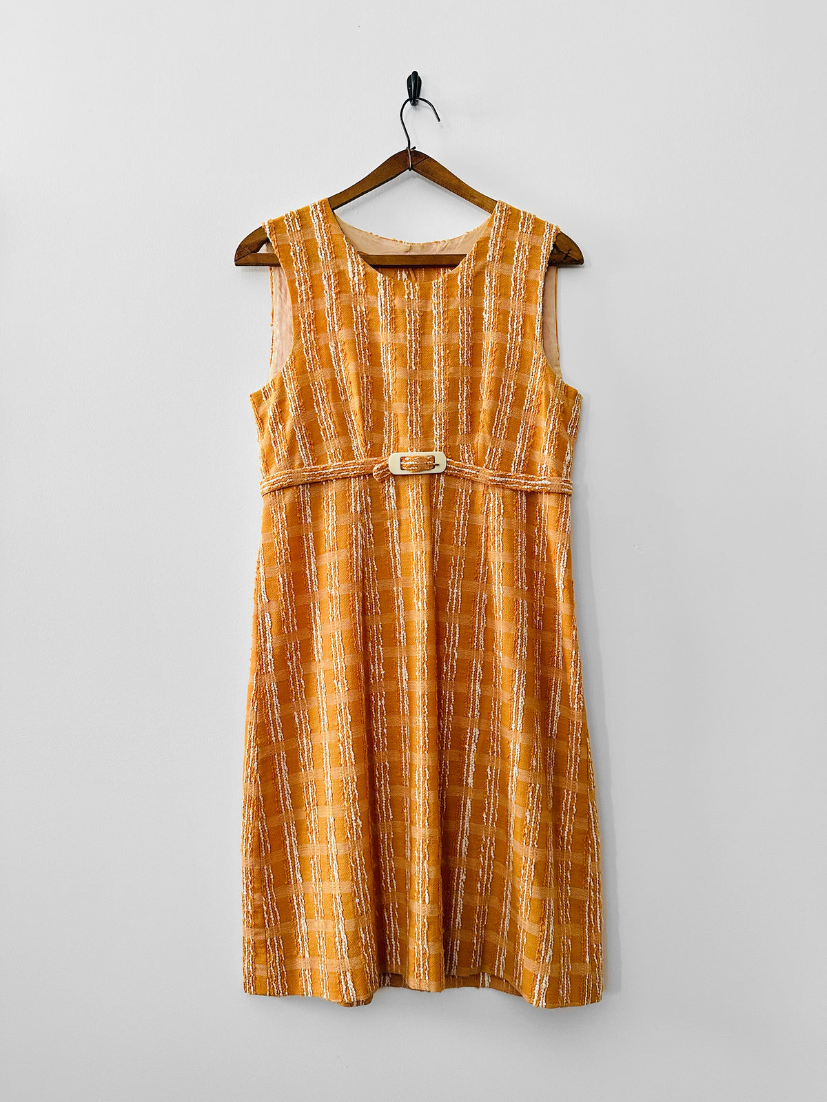 Vintage 1960s Woven Pale Orange Mixed Fibre Boucle Sleeveless Empire Waist Shift Dress - Sz. XS/S