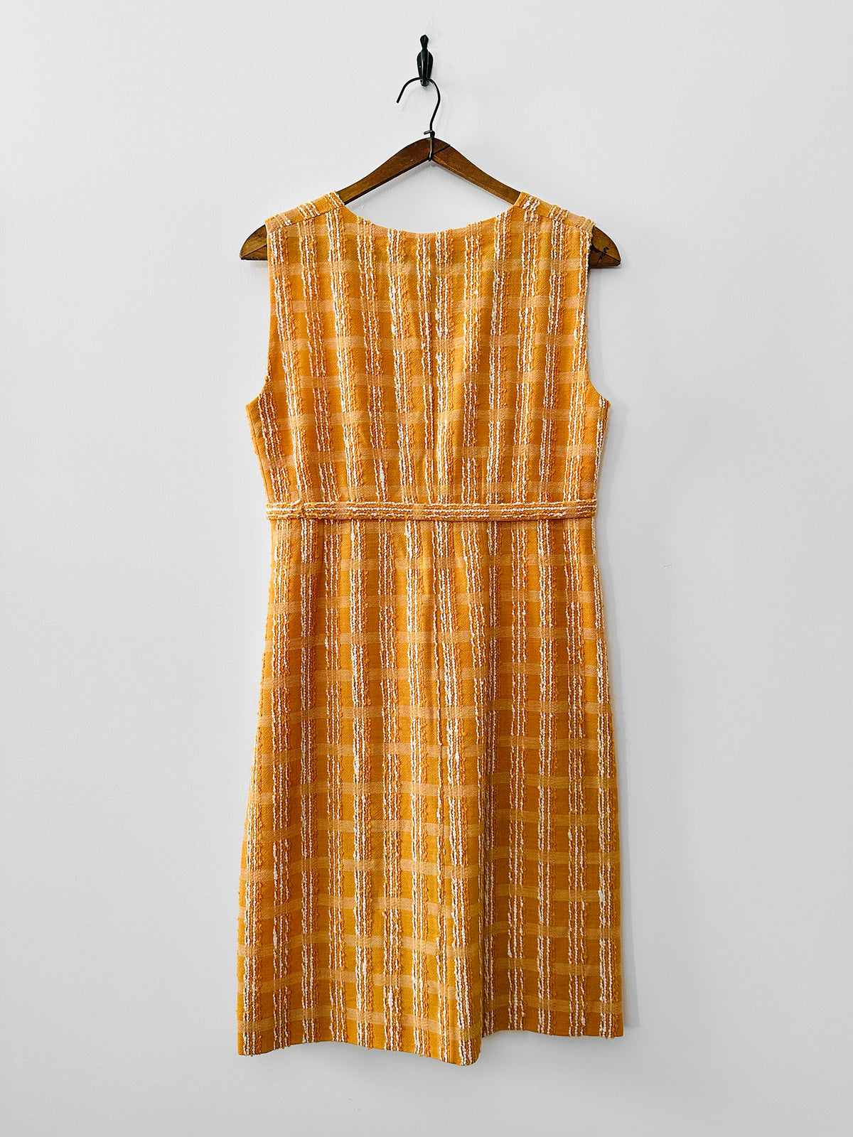 Vintage 1960s Woven Pale Orange Mixed Fibre Boucle Sleeveless Empire Waist Shift Dress - Sz. XS/S