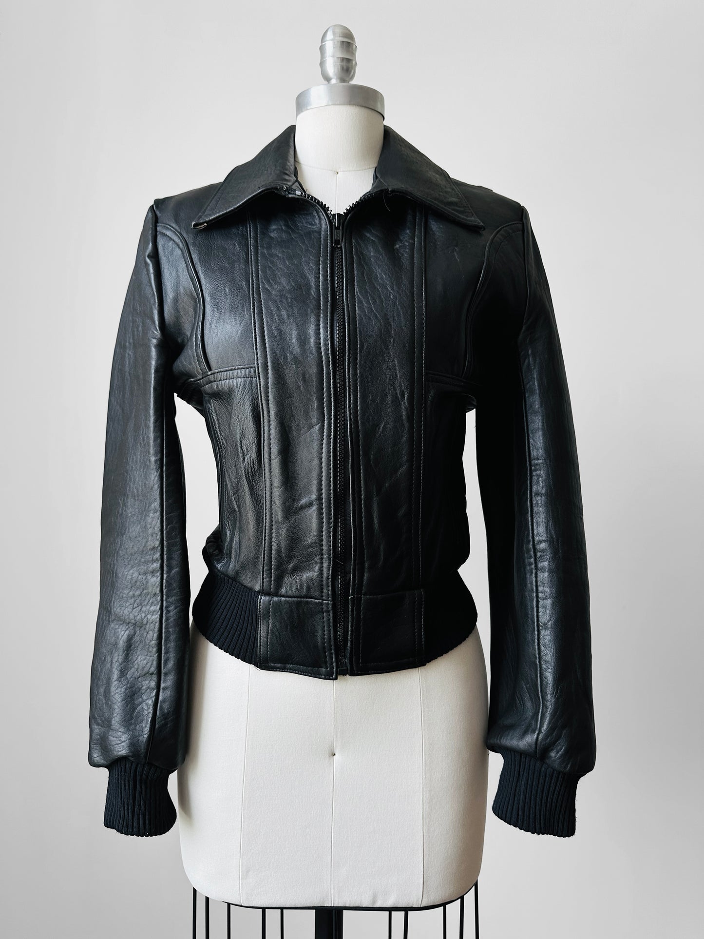 Y2K Does 70s Black Short Waisted Zip Front Leather Biker Jacket - Sz. Sm