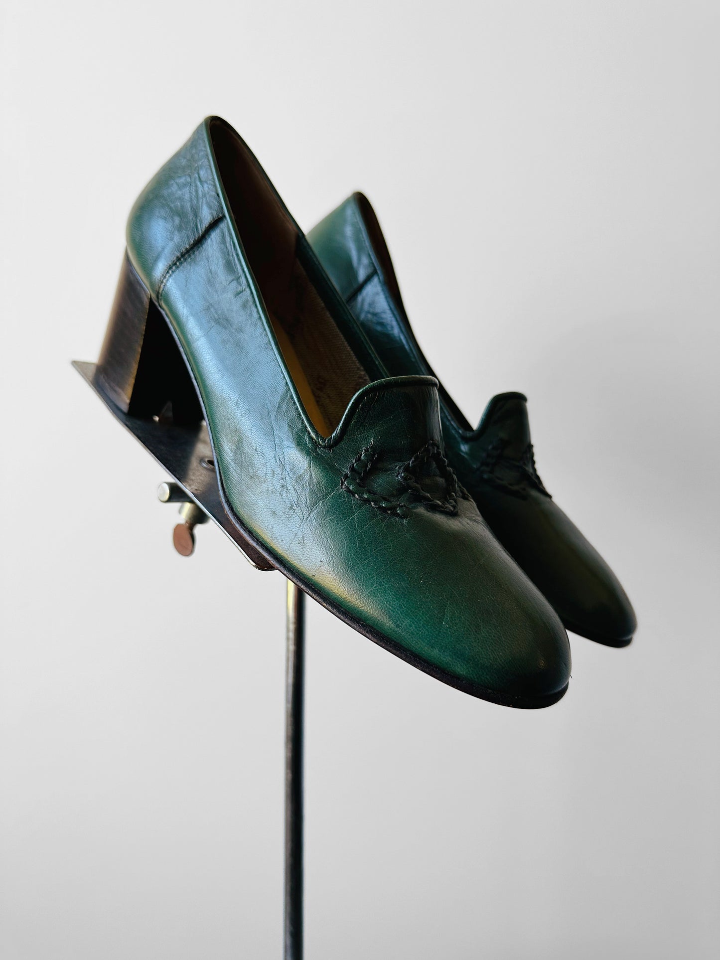 1970s Hunter Green Stitch Detailed Loafer Style Block Heeled Slip-On Shoes - Sz. 37