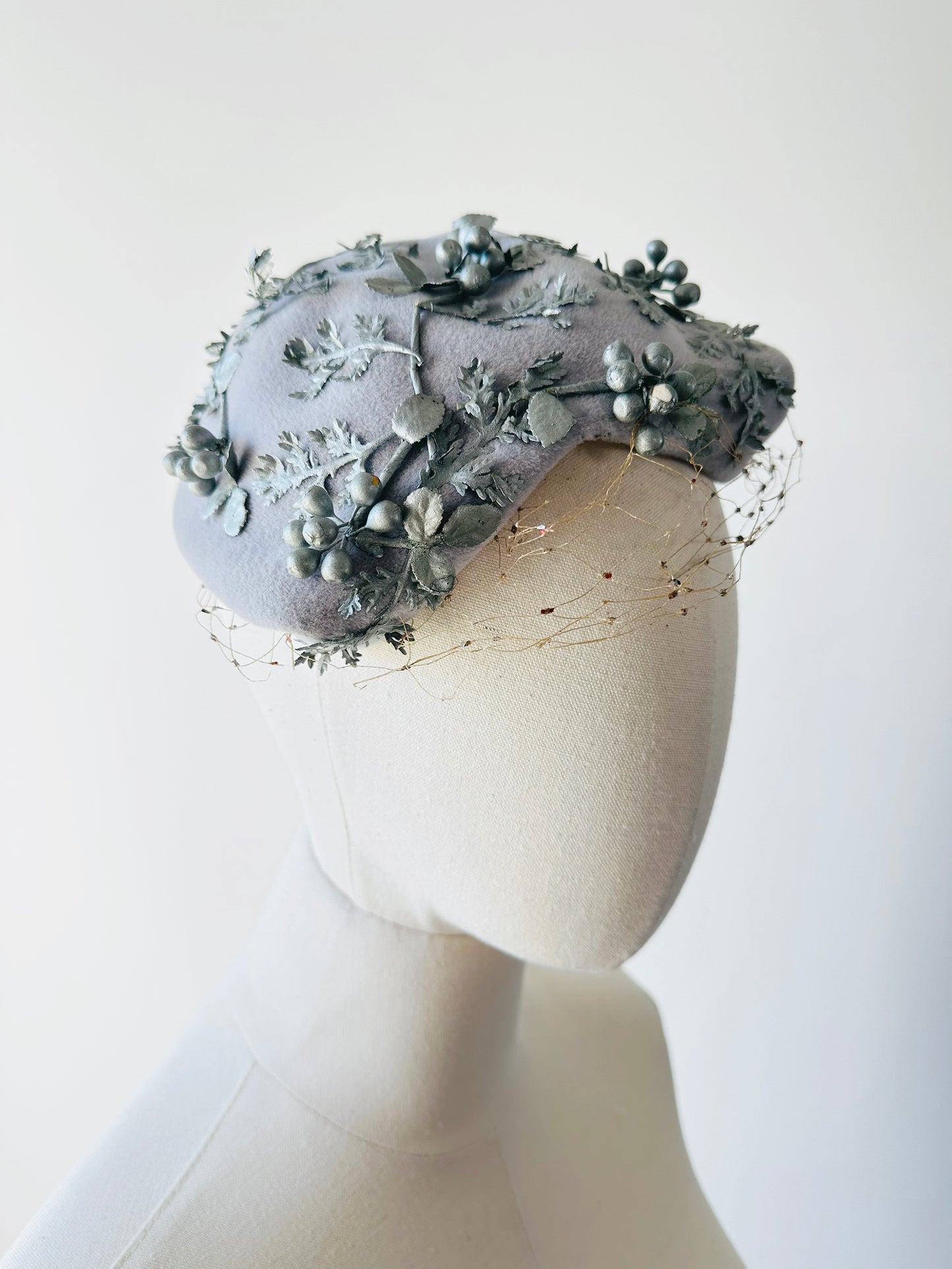 1950s Soft Grey Berry Embellished Felt HUDSON'S BAY CO Hat with Netting