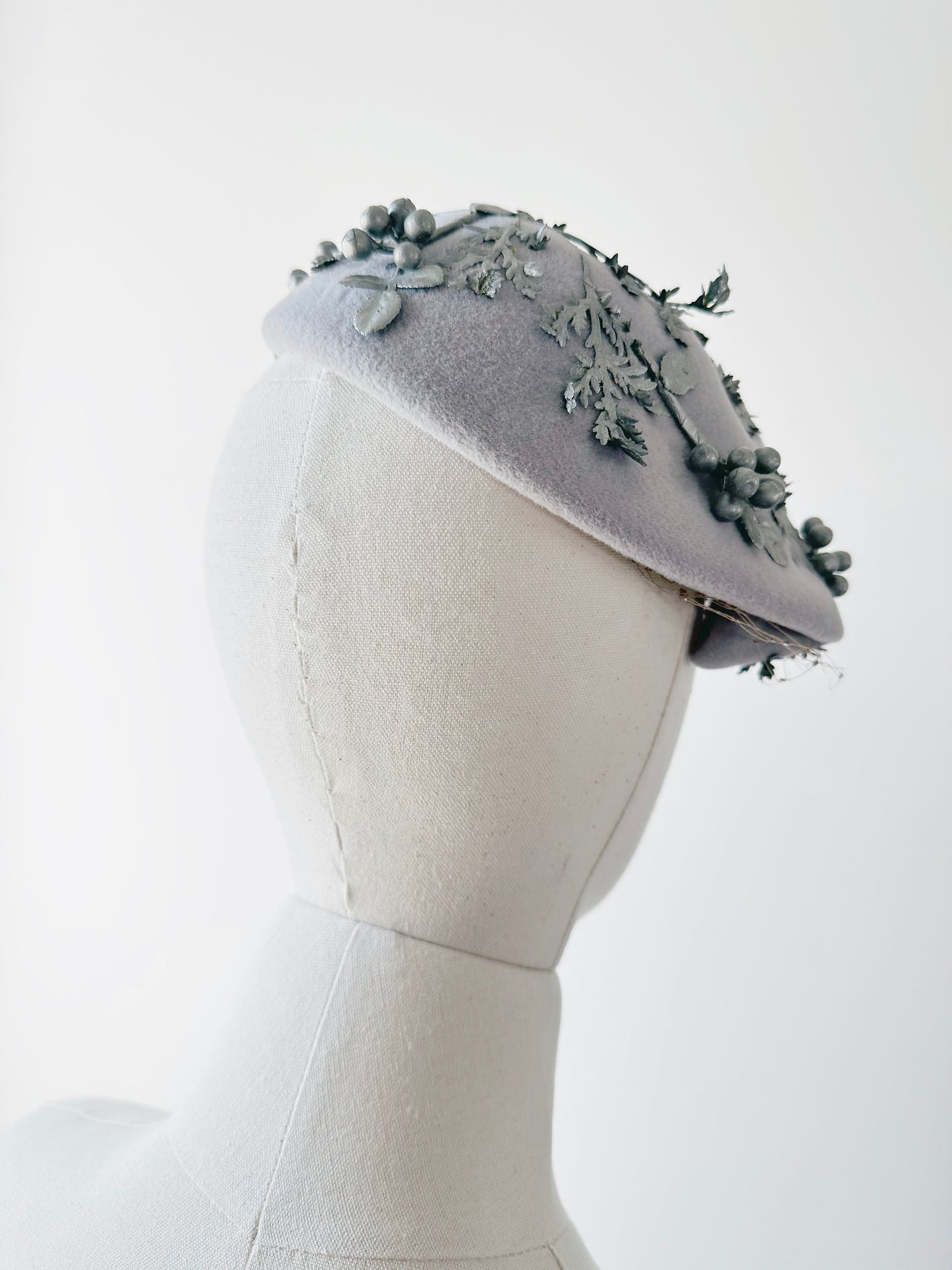 1950s Soft Grey Berry Embellished Felt HUDSON'S BAY CO Hat with Netting
