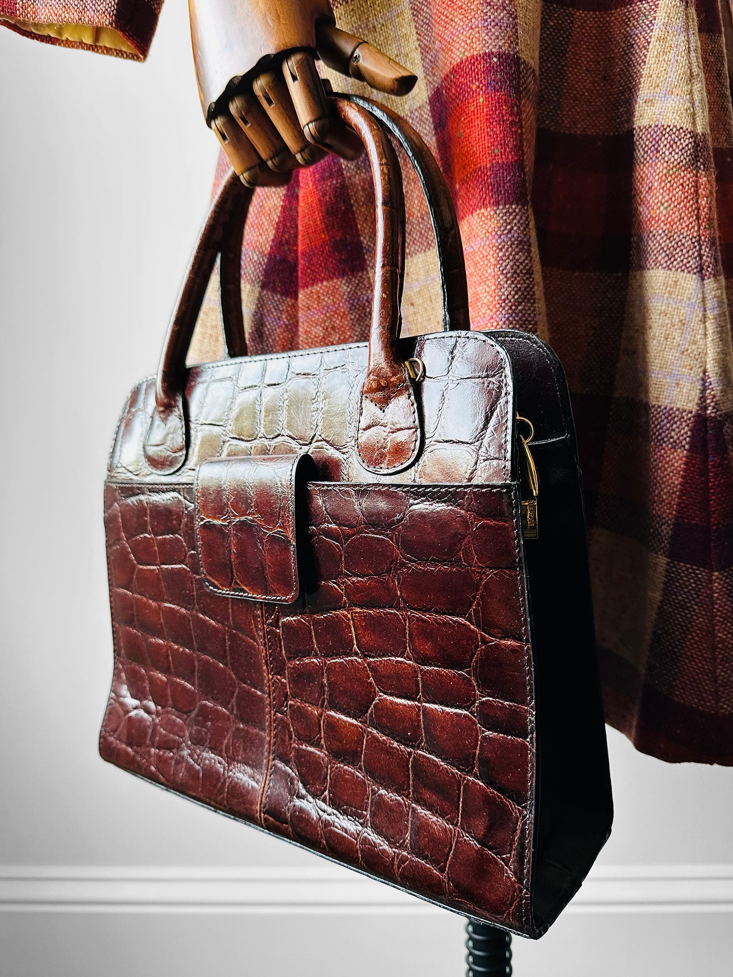 Late 20th Century Auburn Brown Textured Leather Handbag