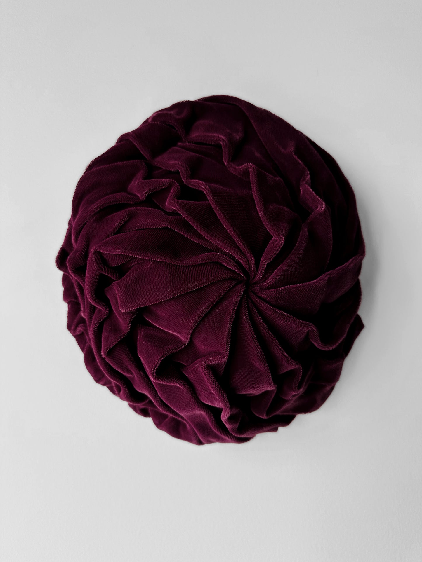 1930s - 1940s Wine Toned Velvet Ruched Hat - Sz. XS/S