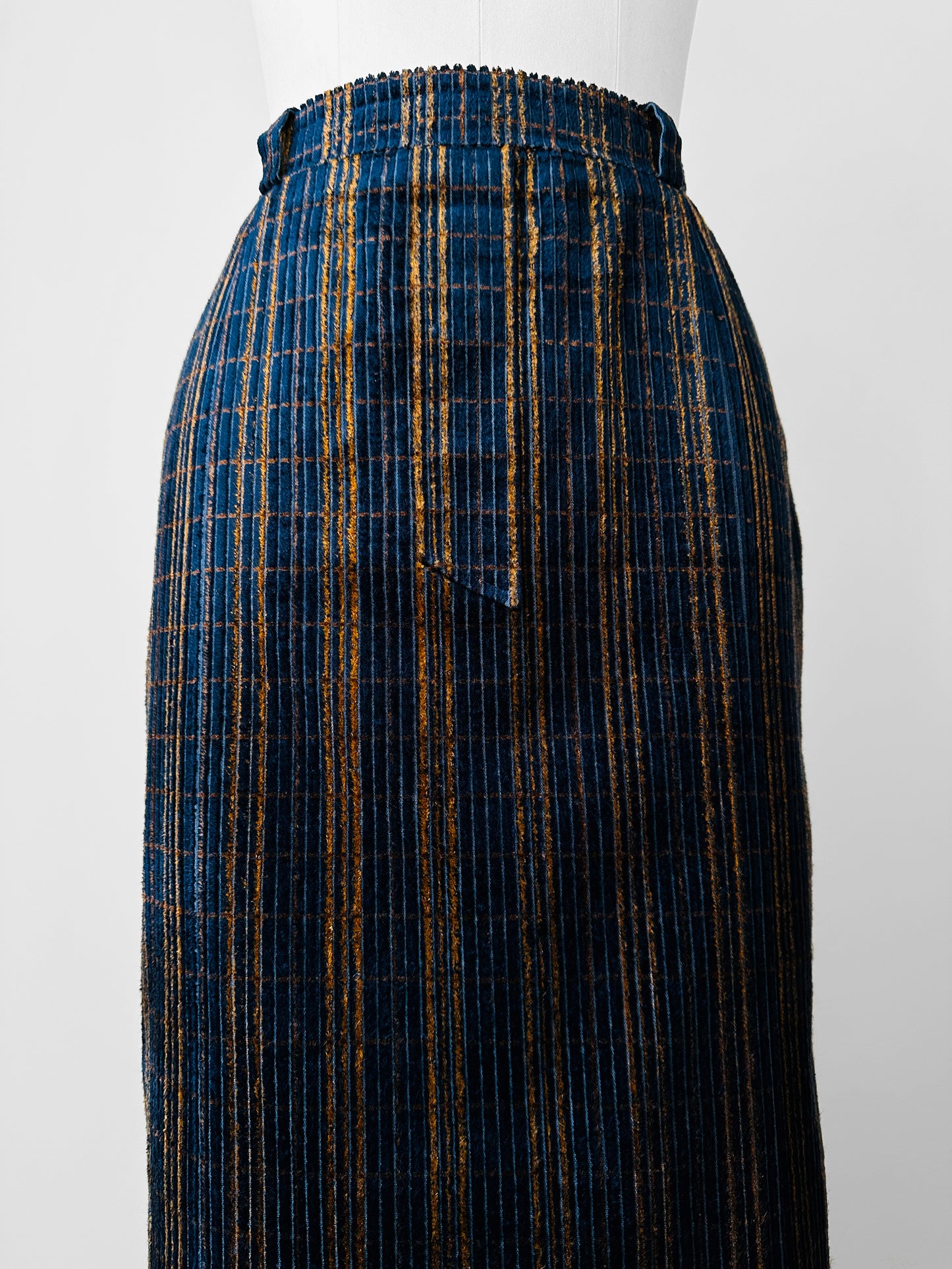 1980s Blue and Gold West Germany Textured Straight Split-Front / Back Wool Blend Skirt - Sz. S