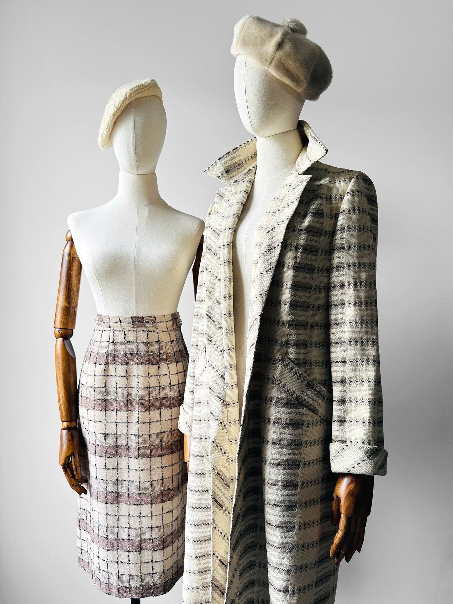 1960s Beige Faux Fur Bobble Top Beret