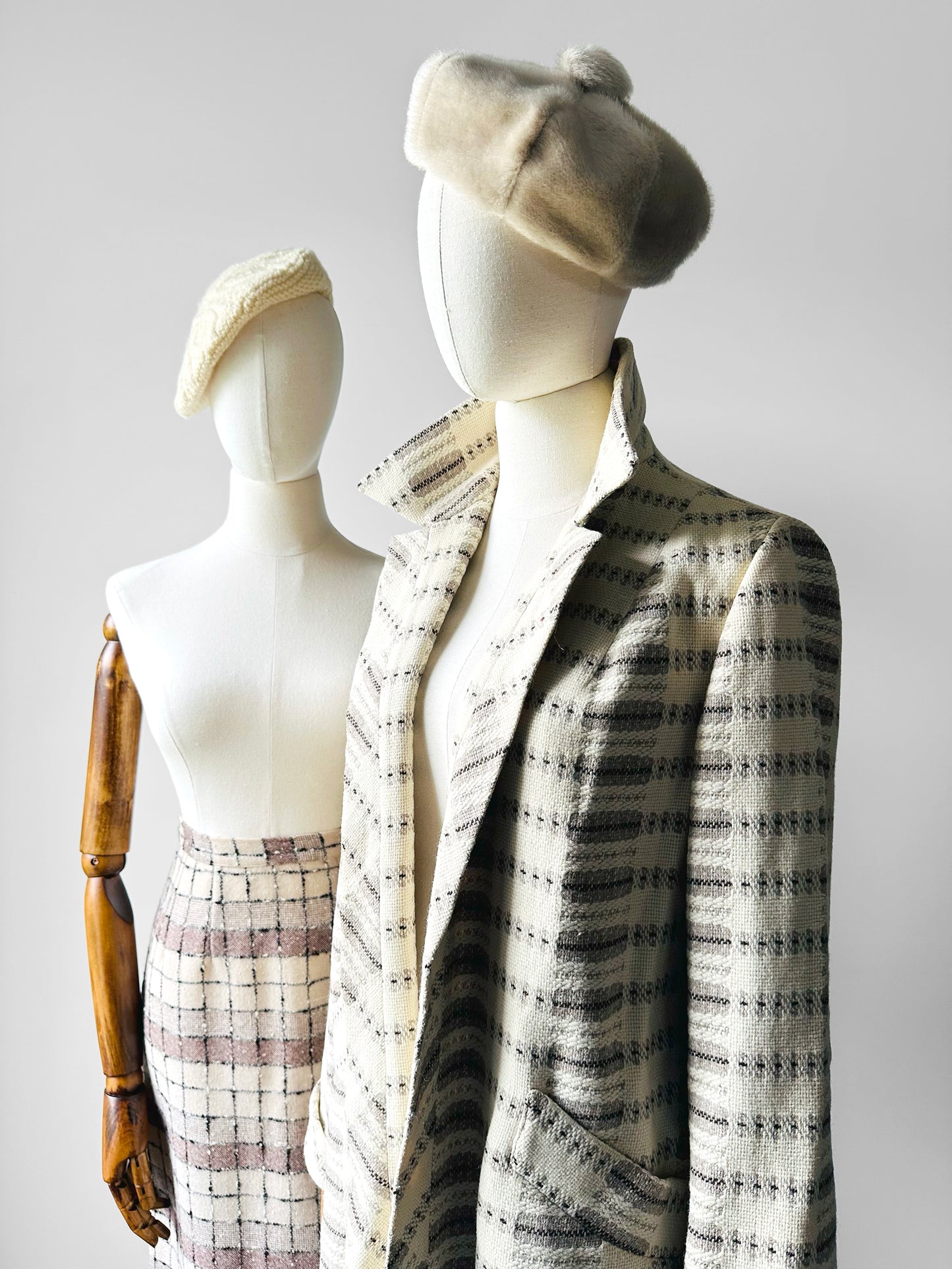 1960s Beige Faux Fur Bobble Top Beret