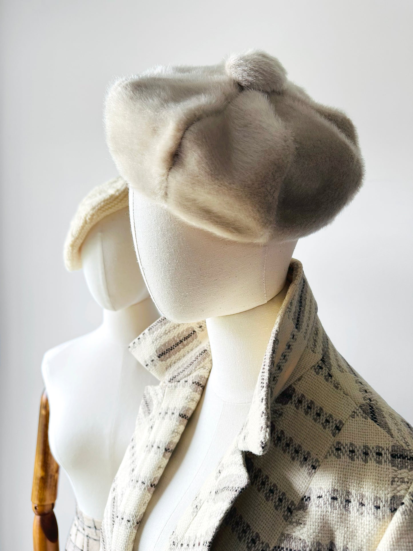 1960s Beige Faux Fur Bobble Top Beret