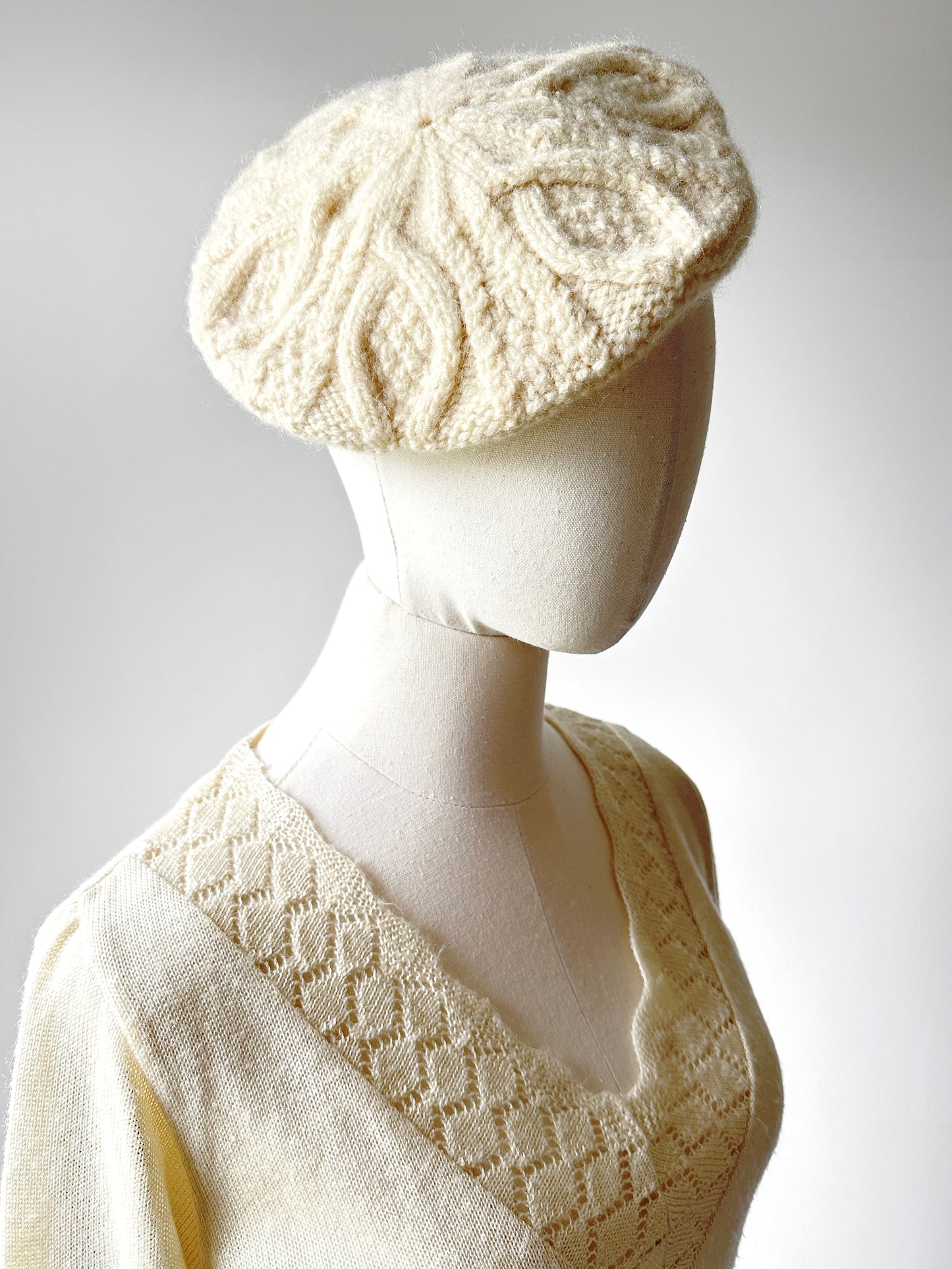 1960s - 1970s Aran Style Wool Cable-Knit Beret - Sz. XS