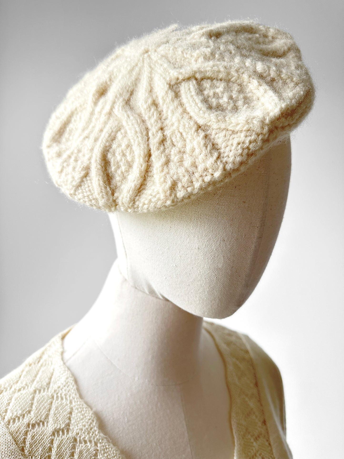 1960s - 1970s Aran Style Wool Cable-Knit Beret - Sz. XS