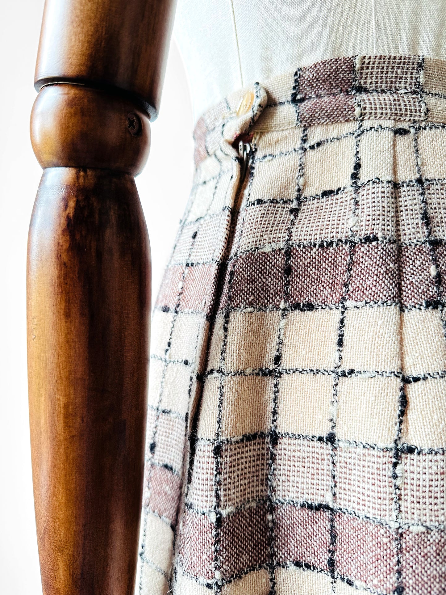 1960s - 1970s Off-White and Beige Textured Tweed Wool A-Line Skirt - Sz. XS/S