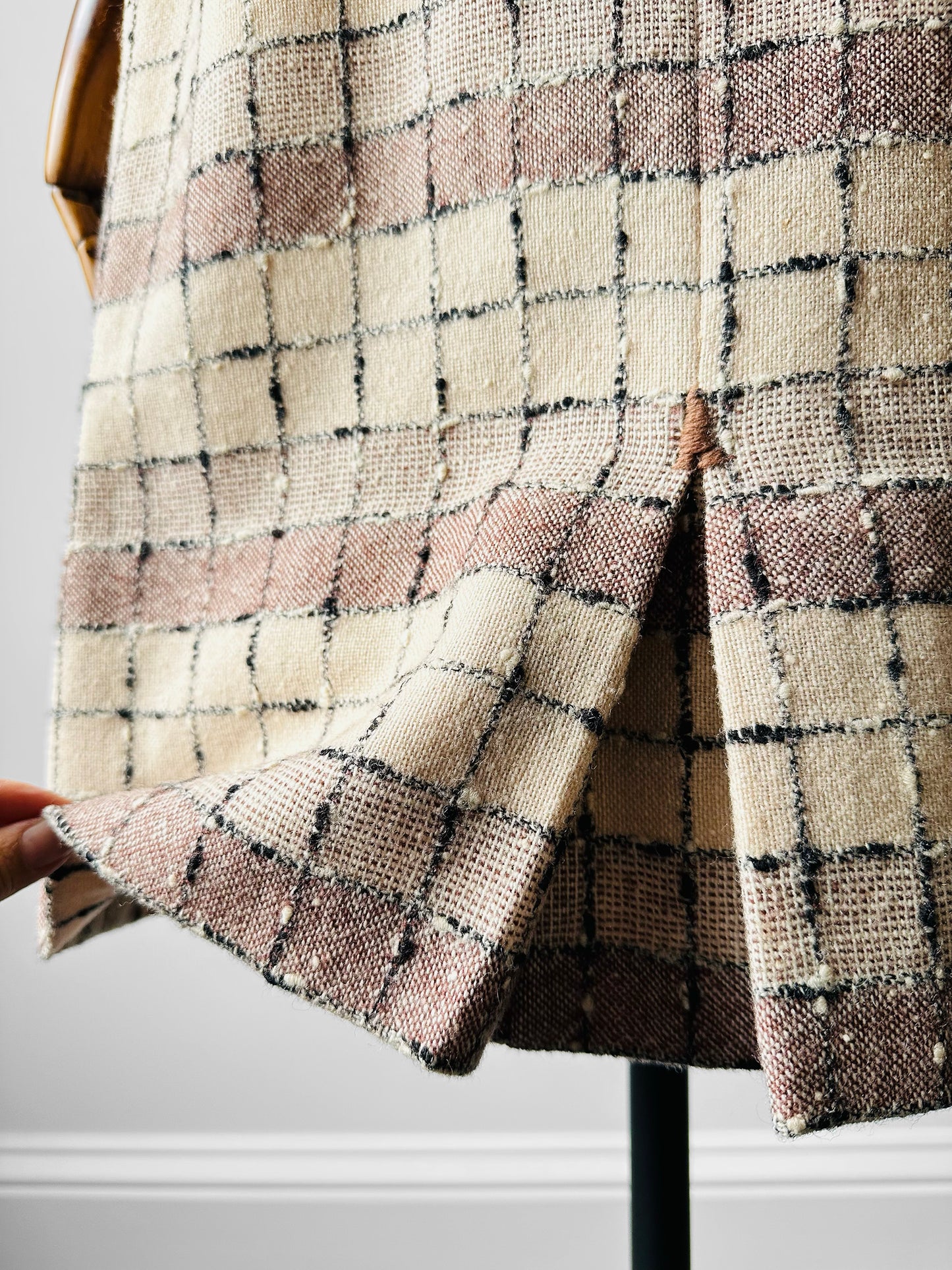 1960s - 1970s Off-White and Beige Textured Tweed Wool A-Line Skirt - Sz. XS/S