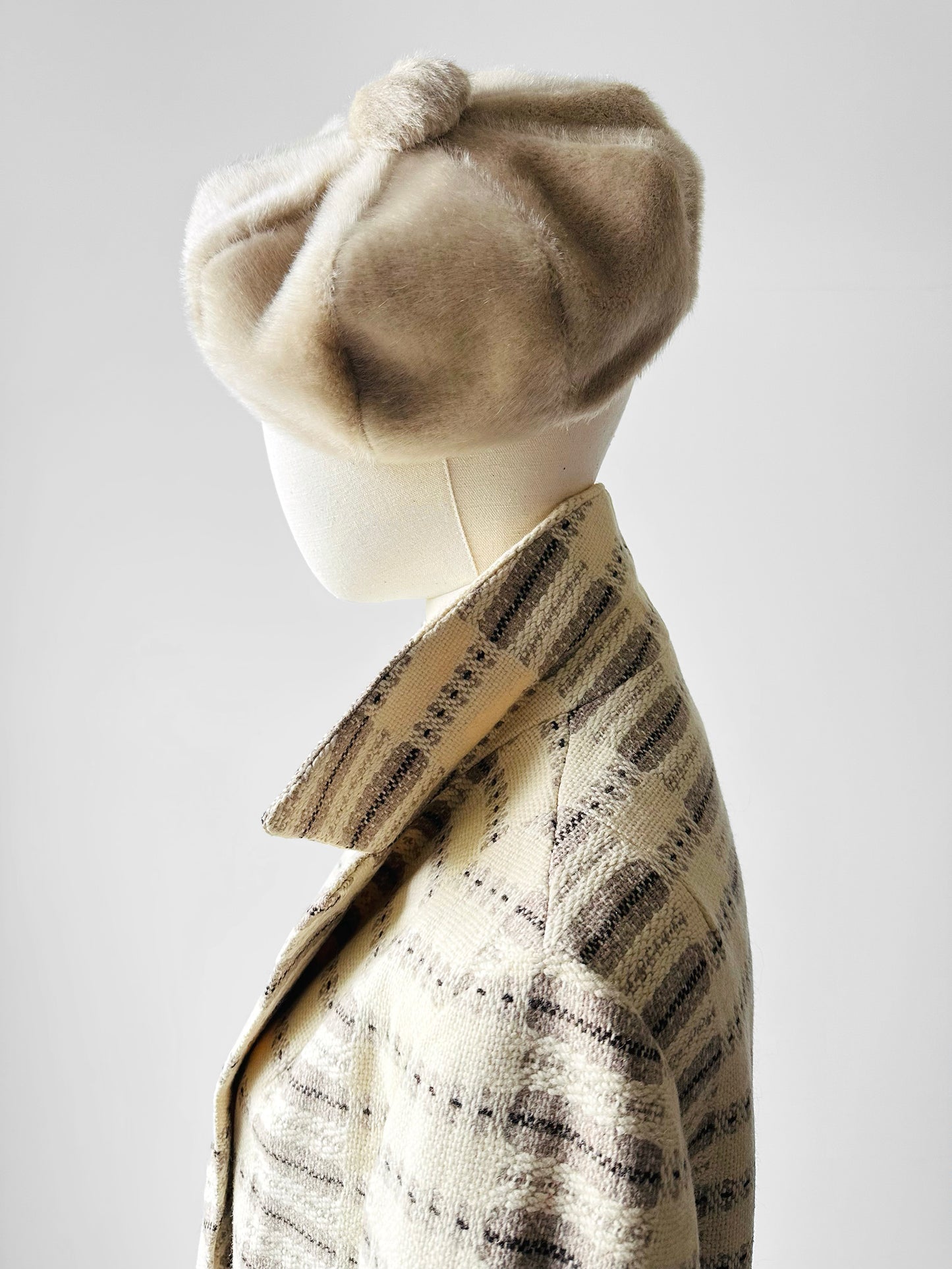 1960s Beige Faux Fur Bobble Top Beret