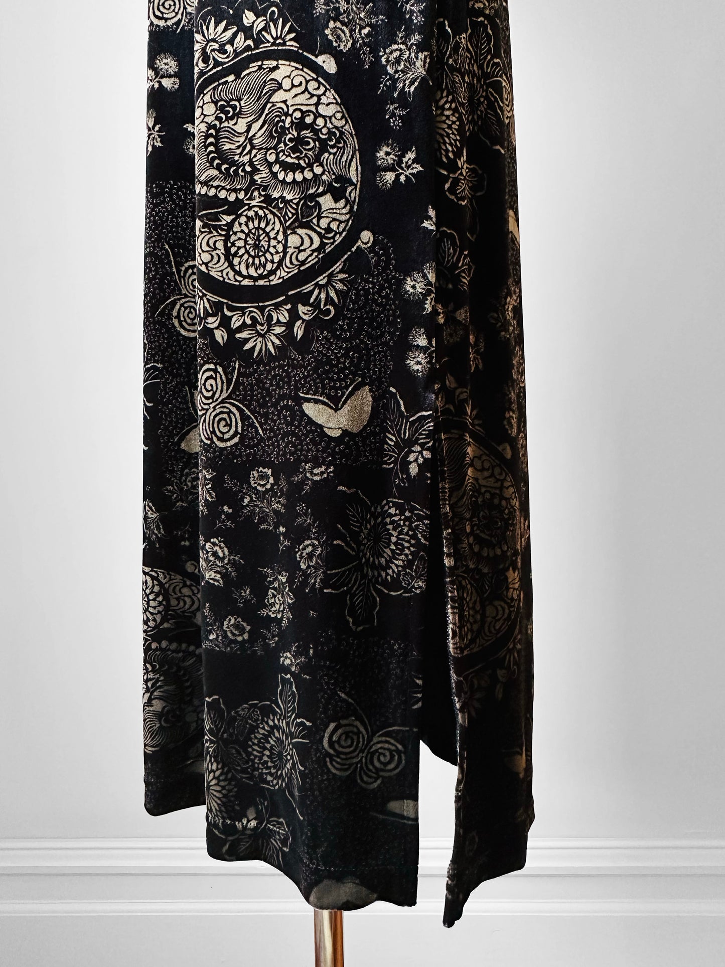 1990s Long Black and Gold Velour Asian Patterned Dress - Sz. Sm