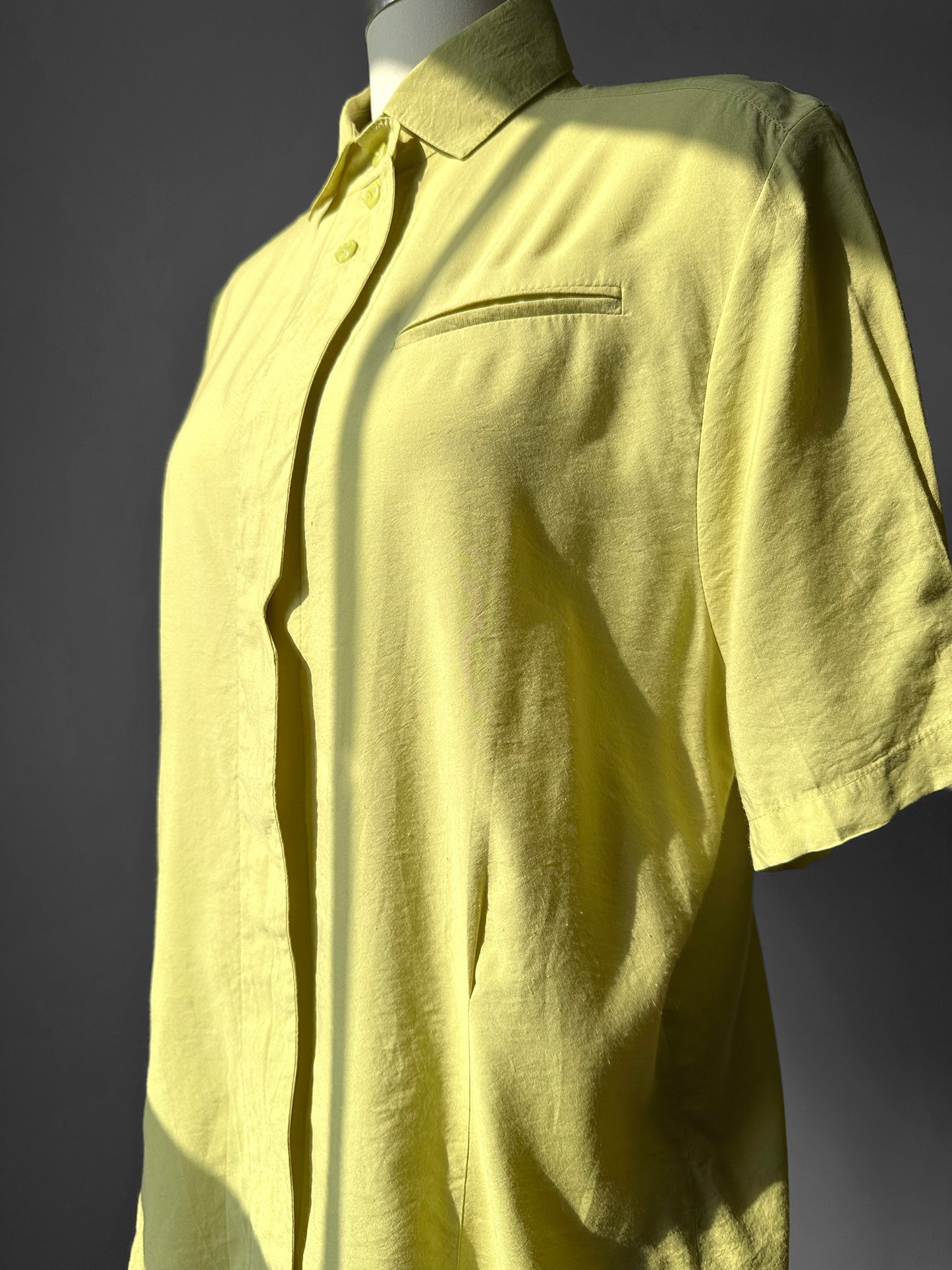 1980s West Germany Pale Chartreuse Short Sleeve Collared Blouse  - Sz. M